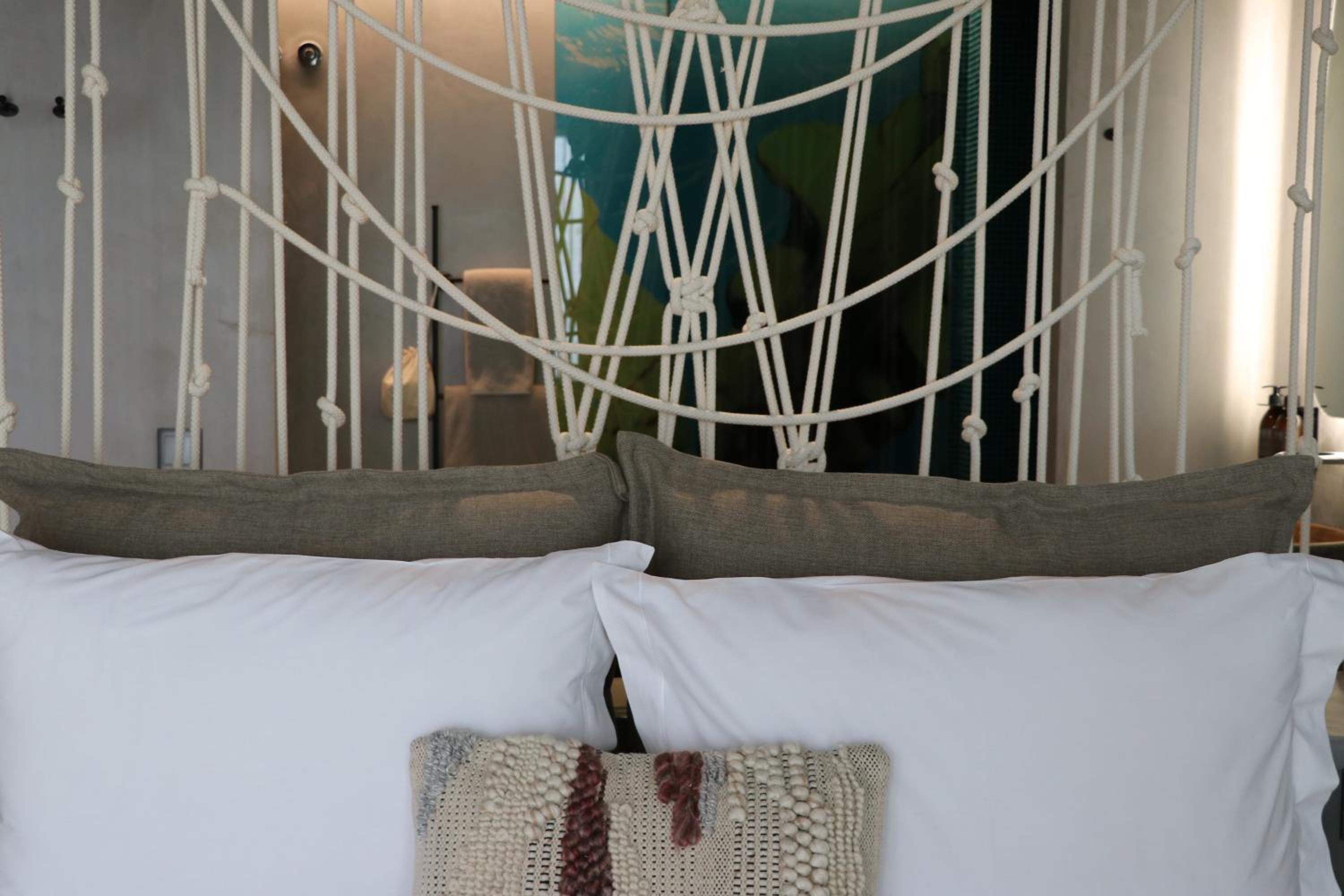 Suite - Photo 3