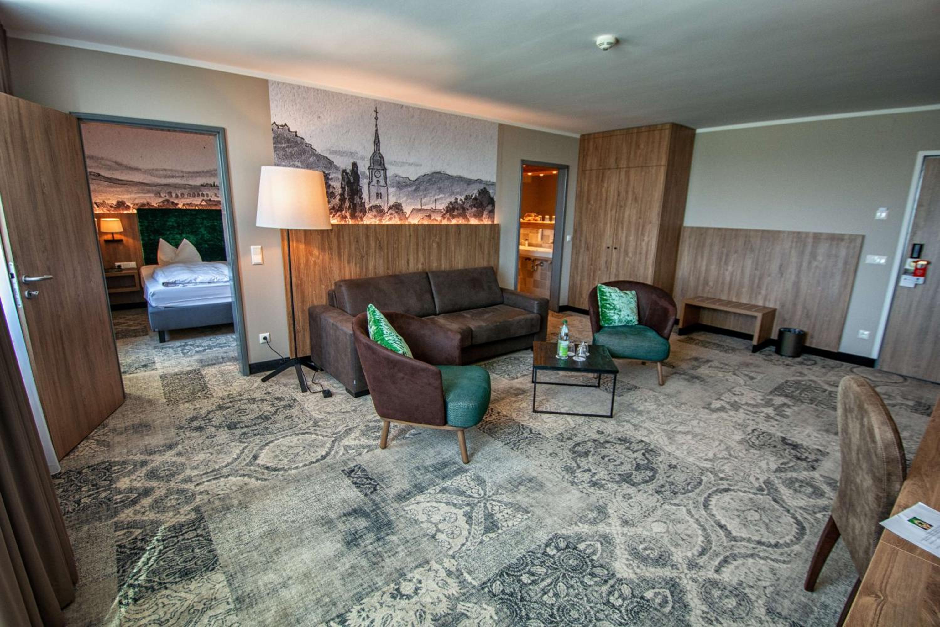 Suite with Double Bed - Photo 3