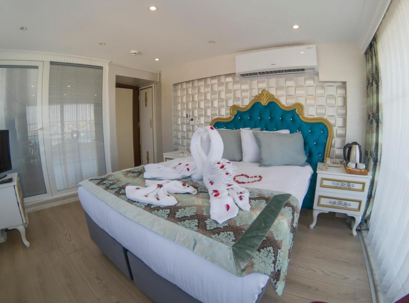 Deluxe Double Room with Sea View photo 2