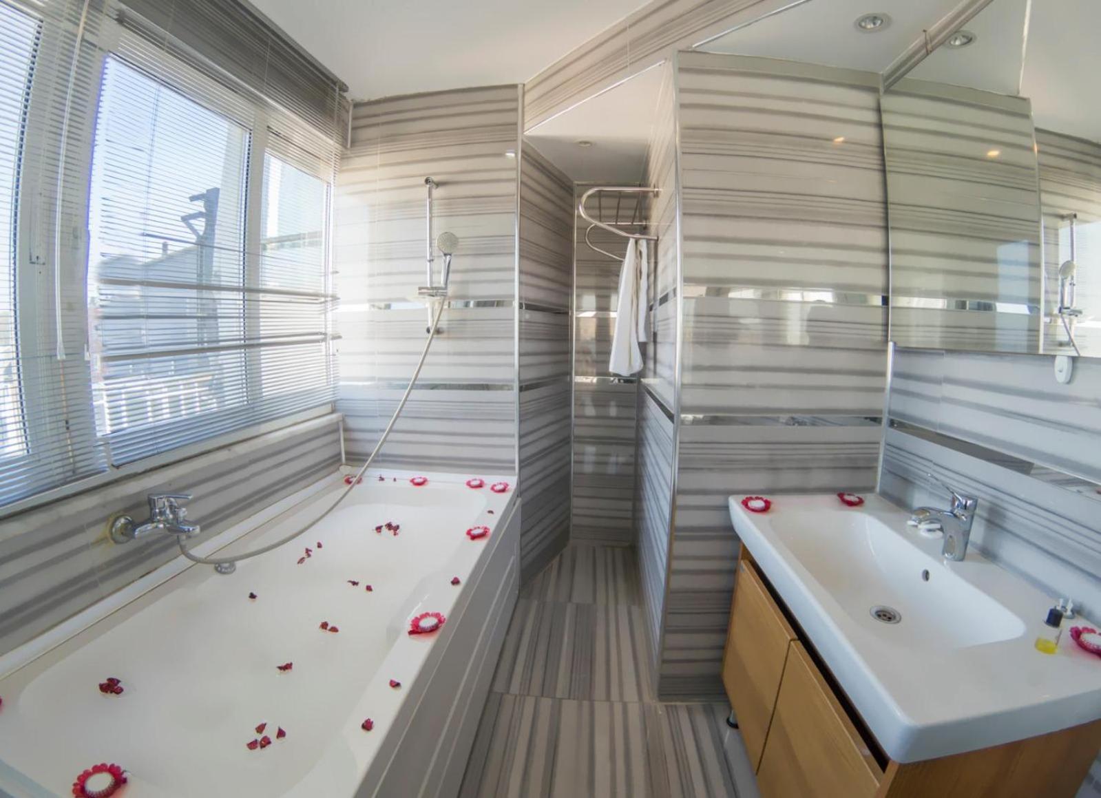 Deluxe Double Room with Sea View photo 3