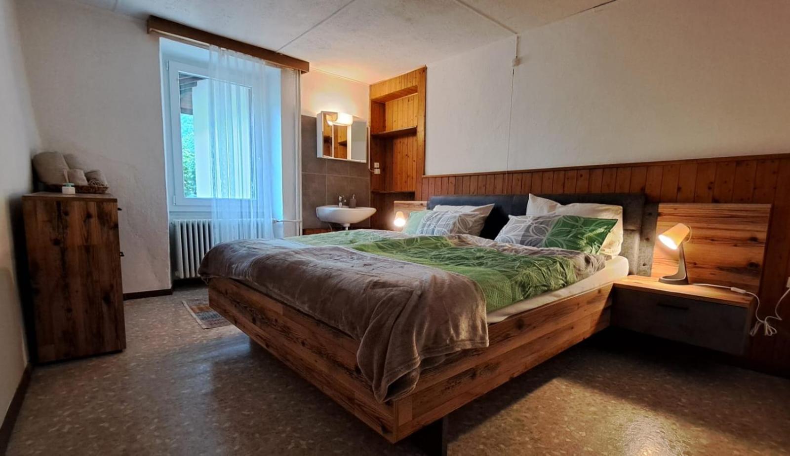 Double Room with Shared Bathroom photo 3