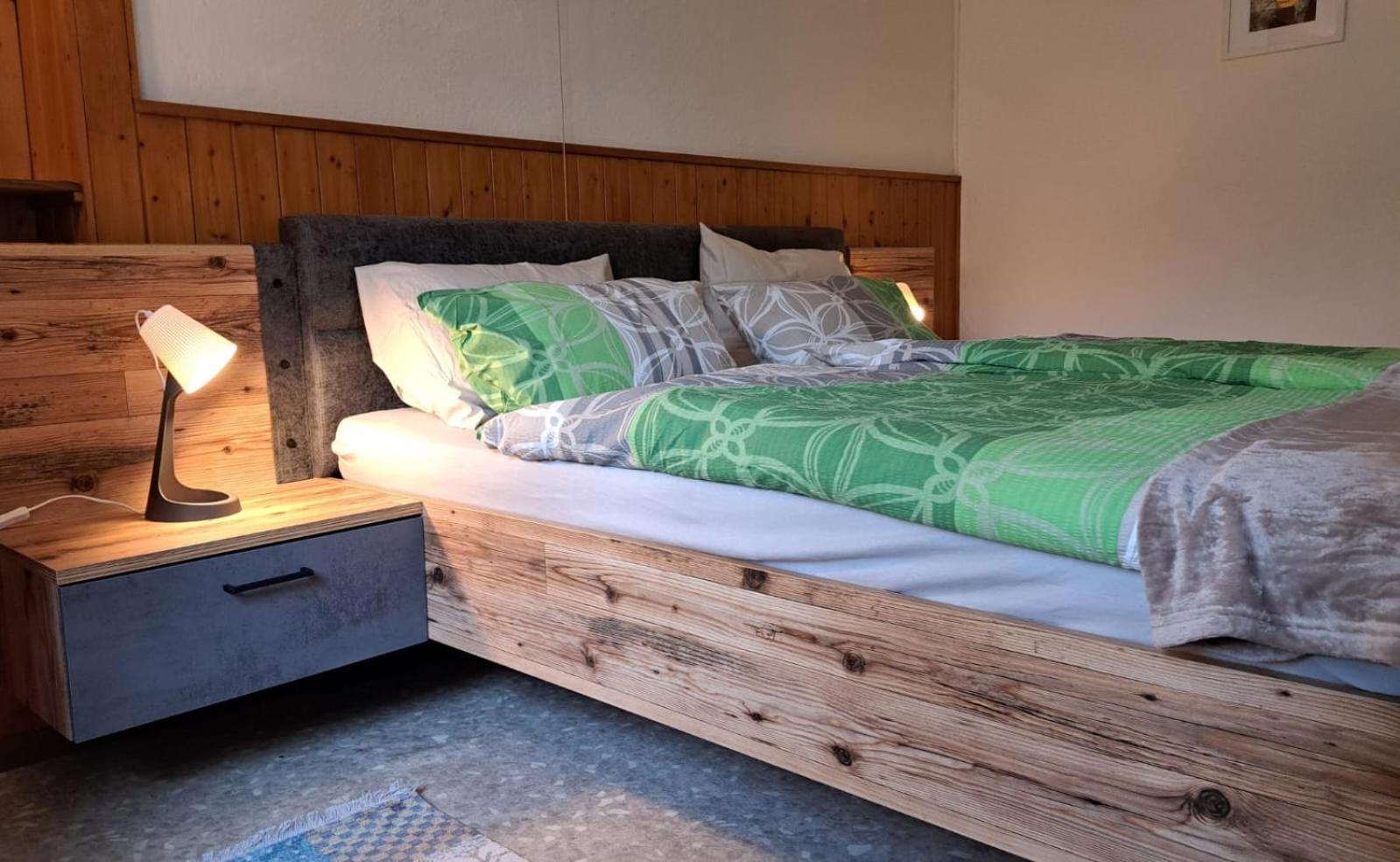 Double Room with Shared Bathroom photo 2