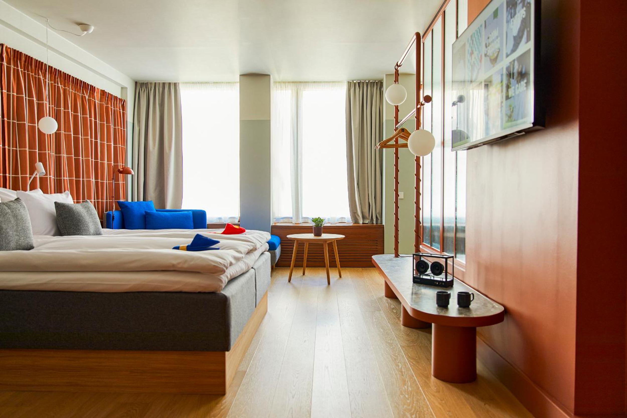 Large Double Room - Photo 5
