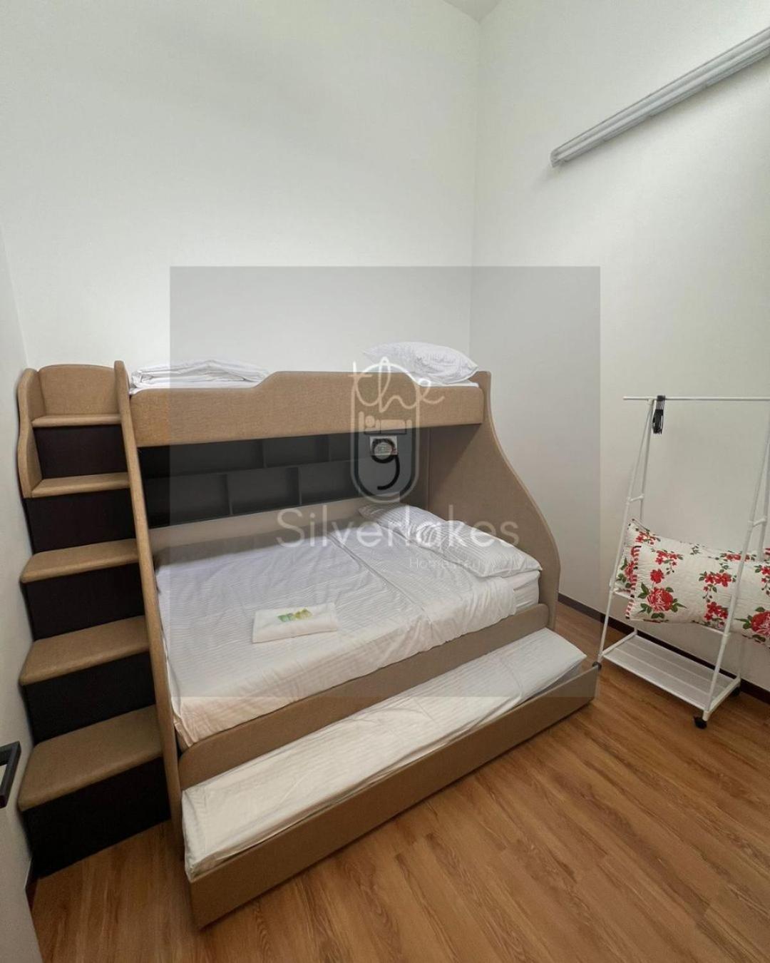 Four-Bedroom Vacation Home photo 3