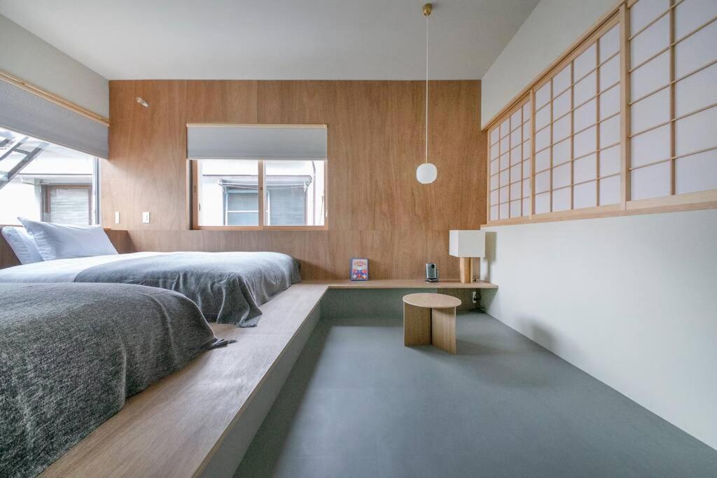 Three-Bedroom Apartment photo 1