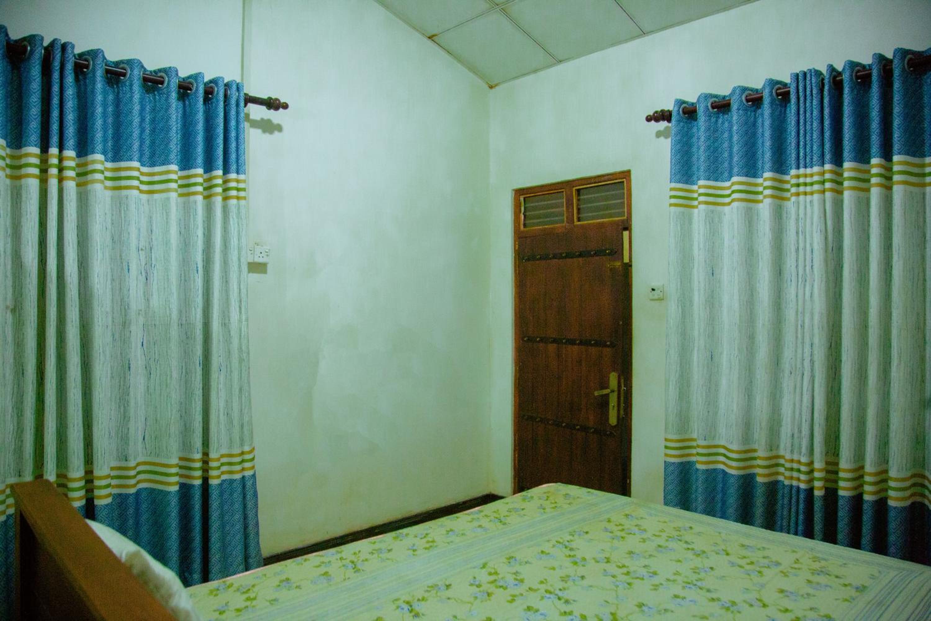 Standard Double Room With Fan photo 1