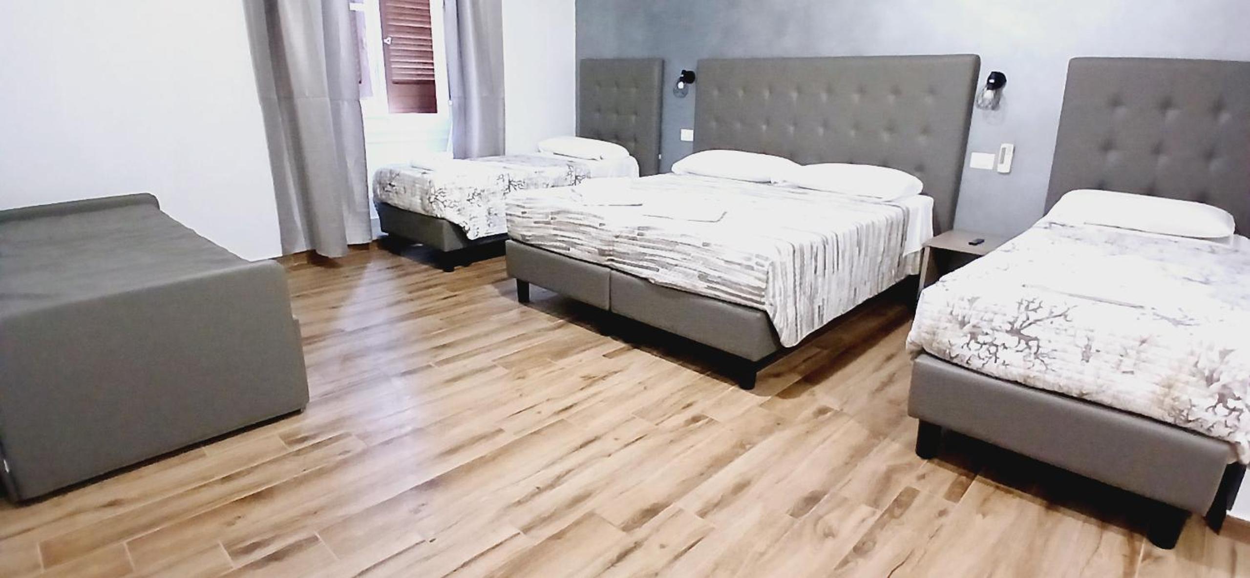 Deluxe Family Room