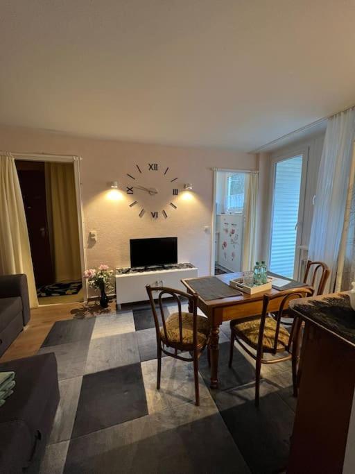 Apartment with Balcony photo 2