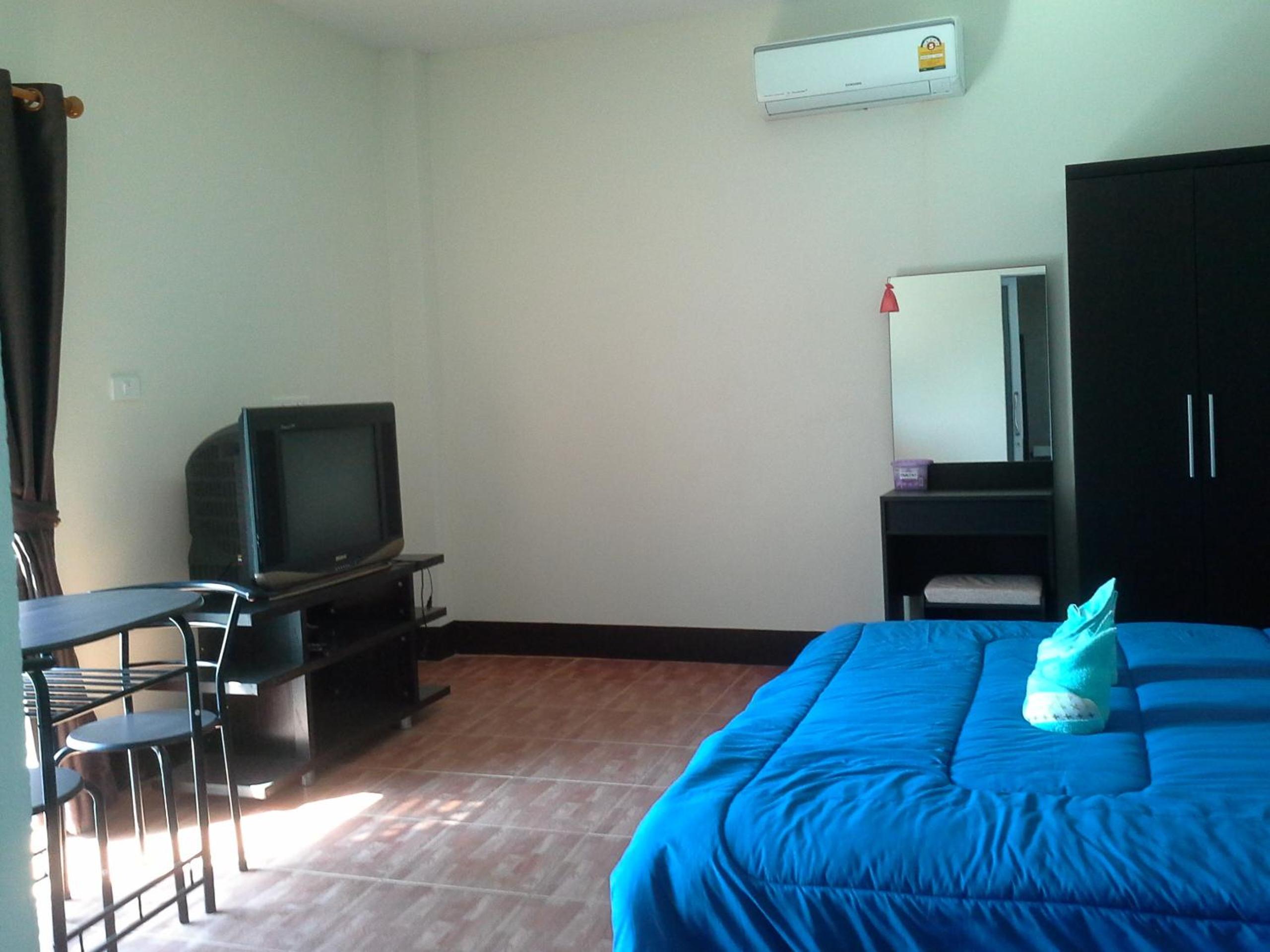 Apartment - Photo 3