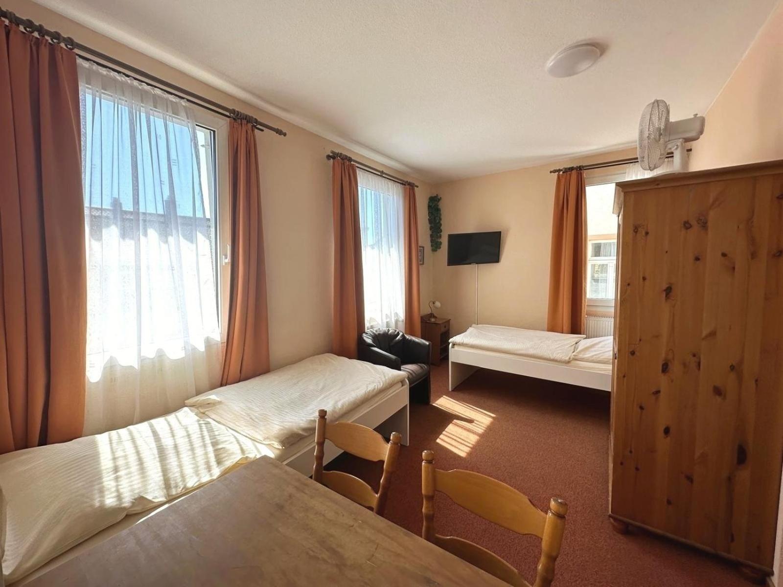 Twin Room with Bathroom photo 1