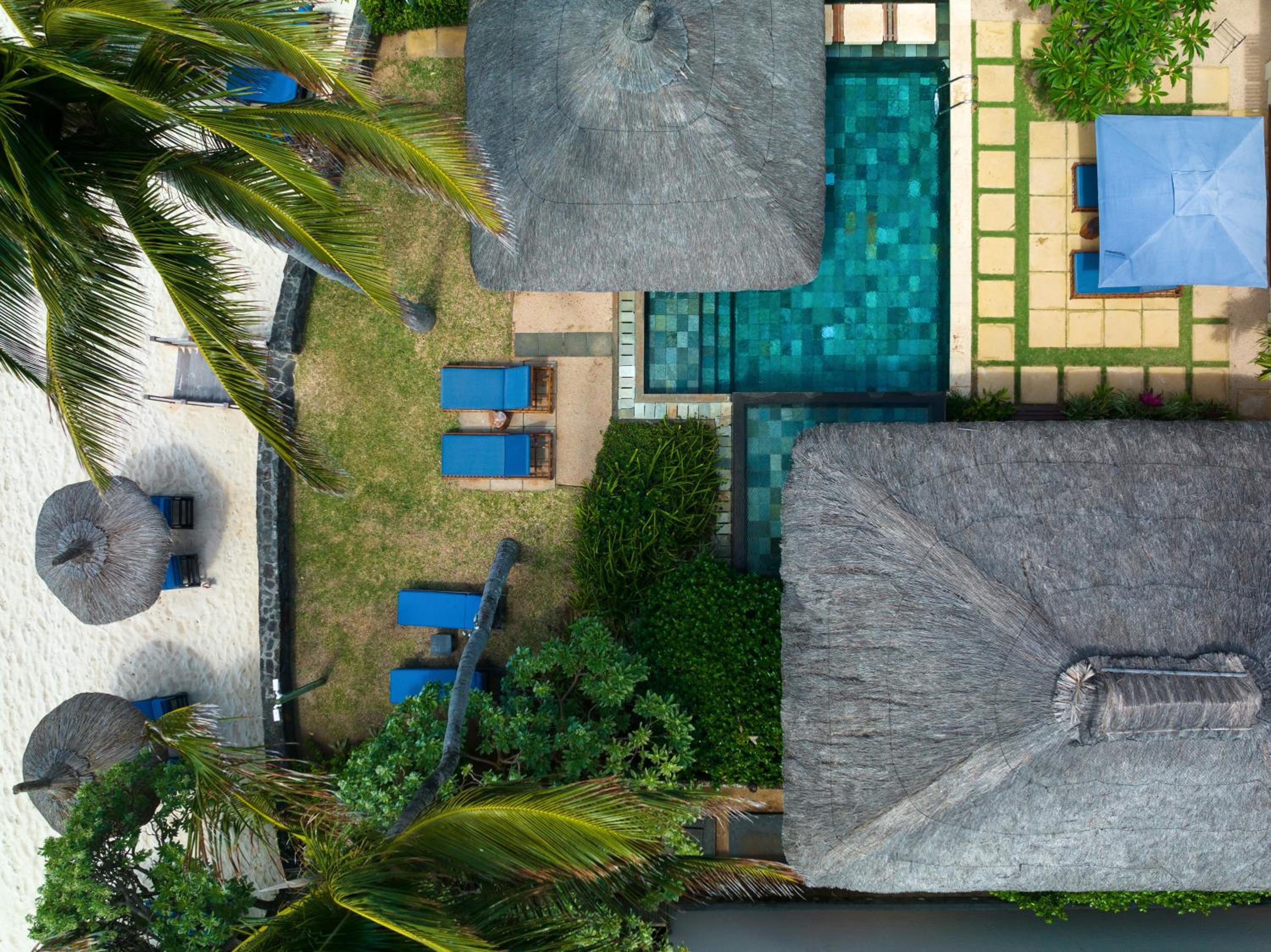 Two Bedroom Pool Villa Beachfront - Photo 1