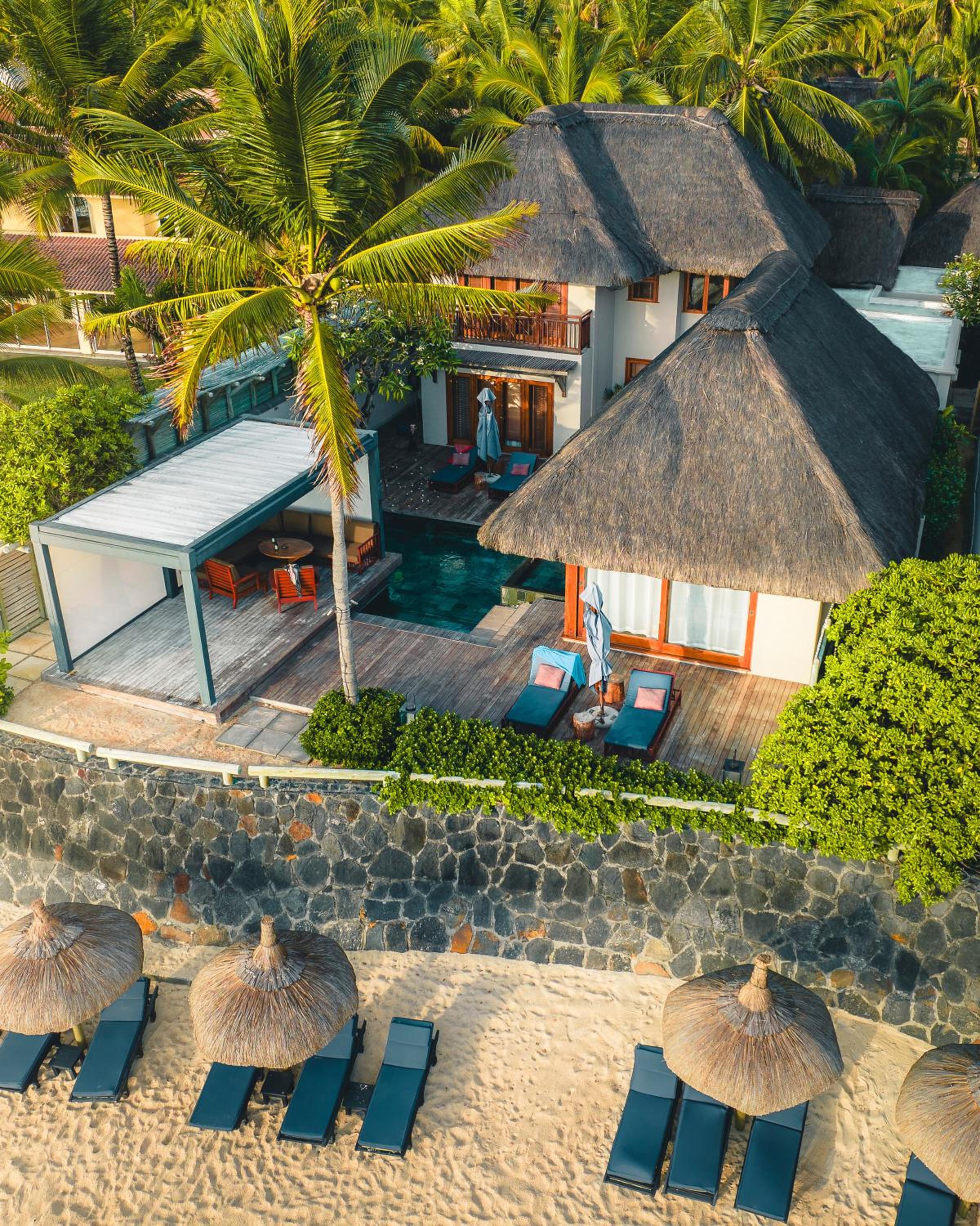 Two Bedroom Pool Villa Beachfront - Photo 2