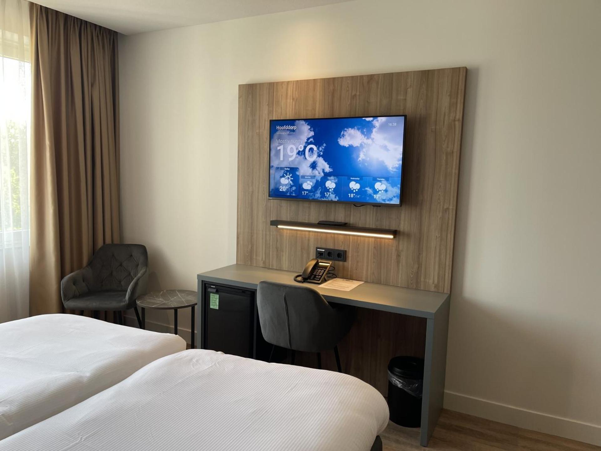 Twin Room - Photo 10