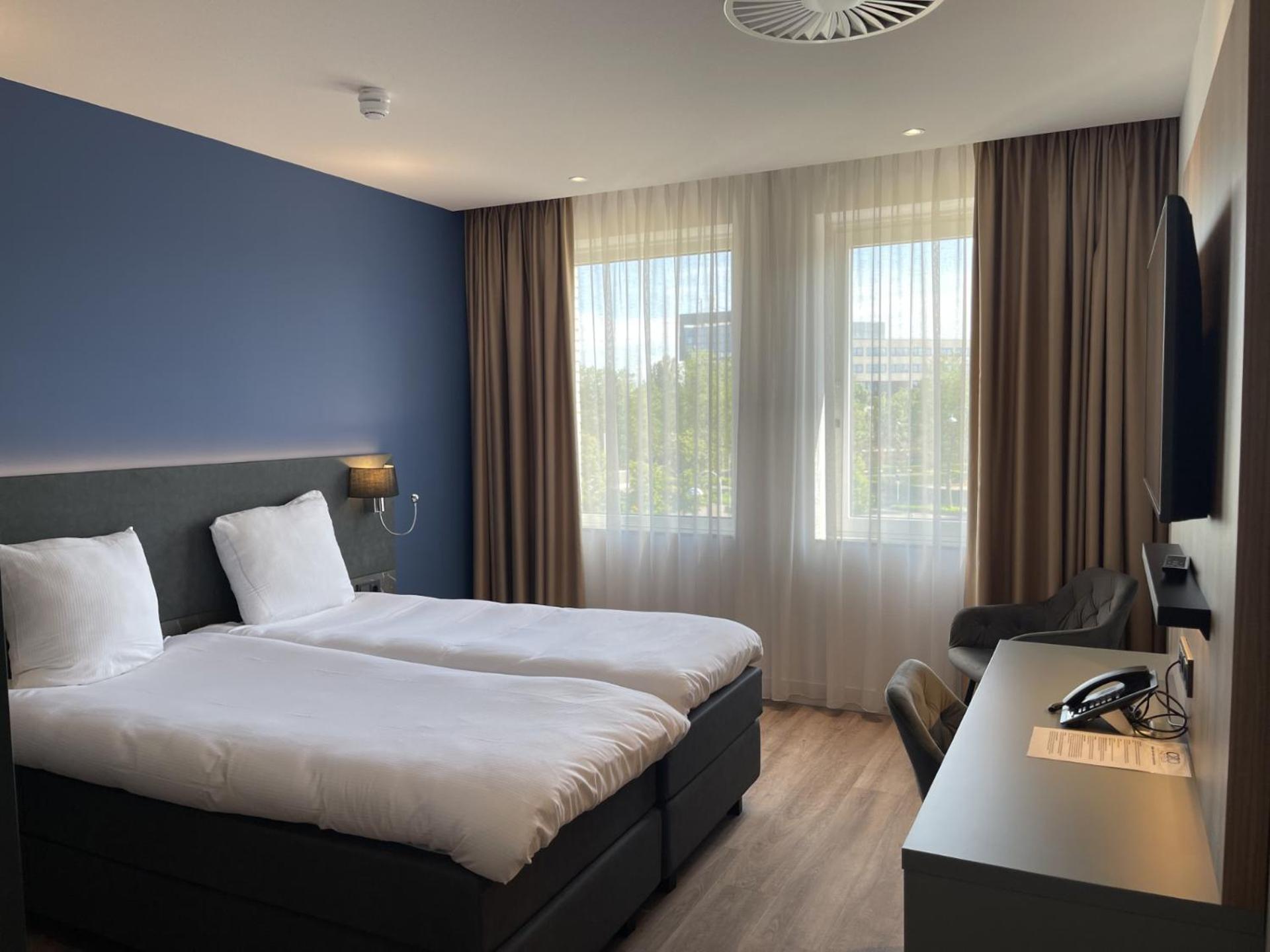 Twin Room - Photo 8