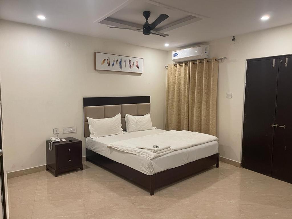 Deluxe Room - Photo 1
