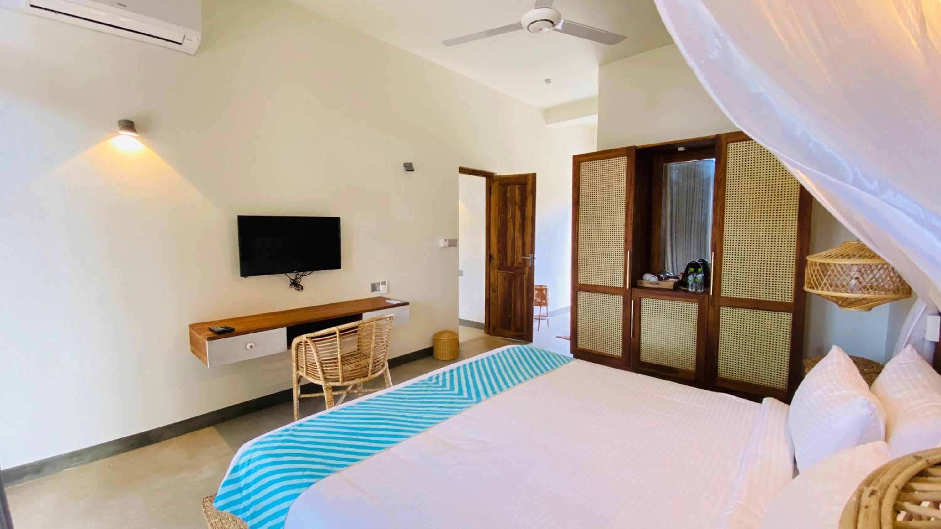 Deluxe Family Suite photo 2