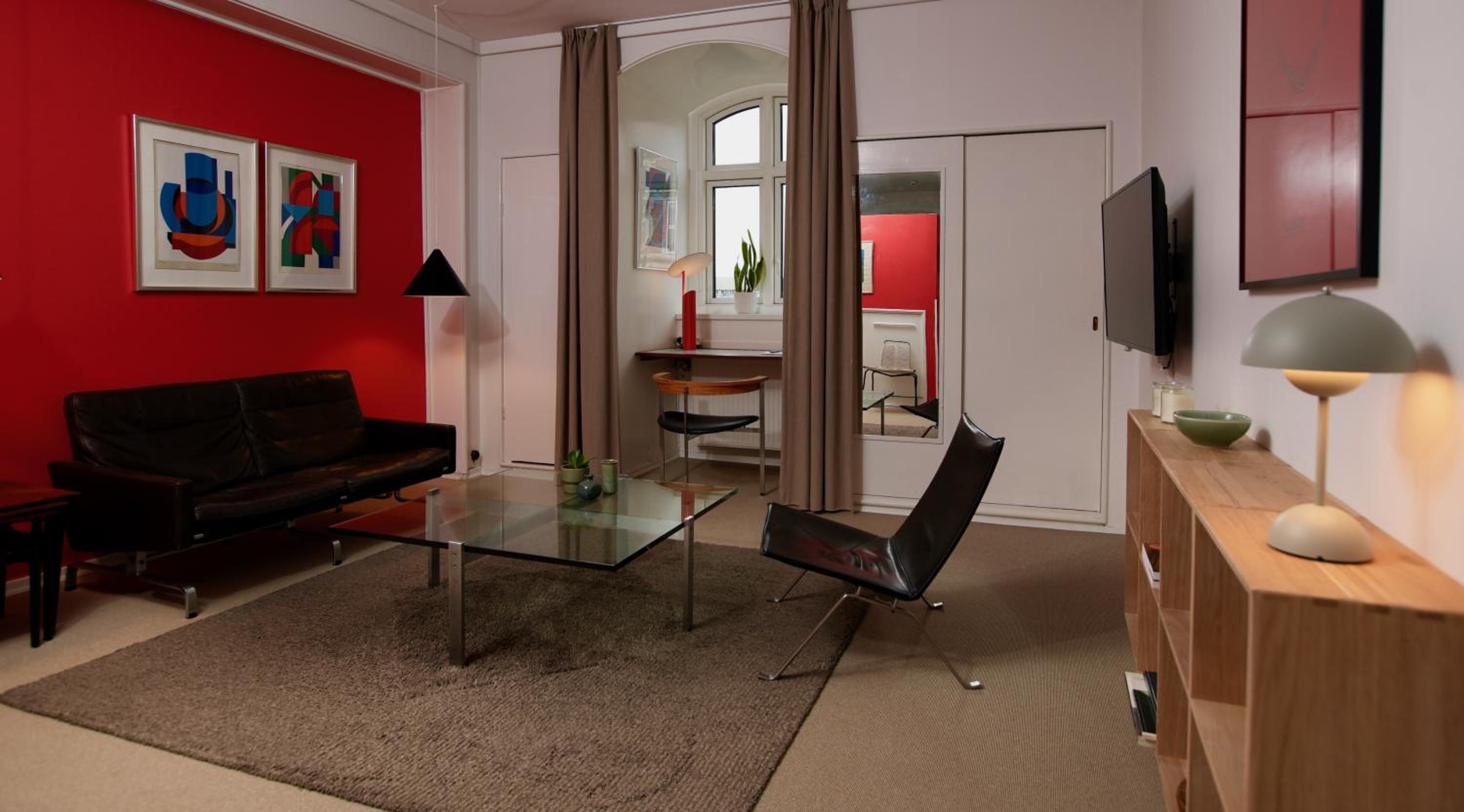 Collector's Suite - Photo 1