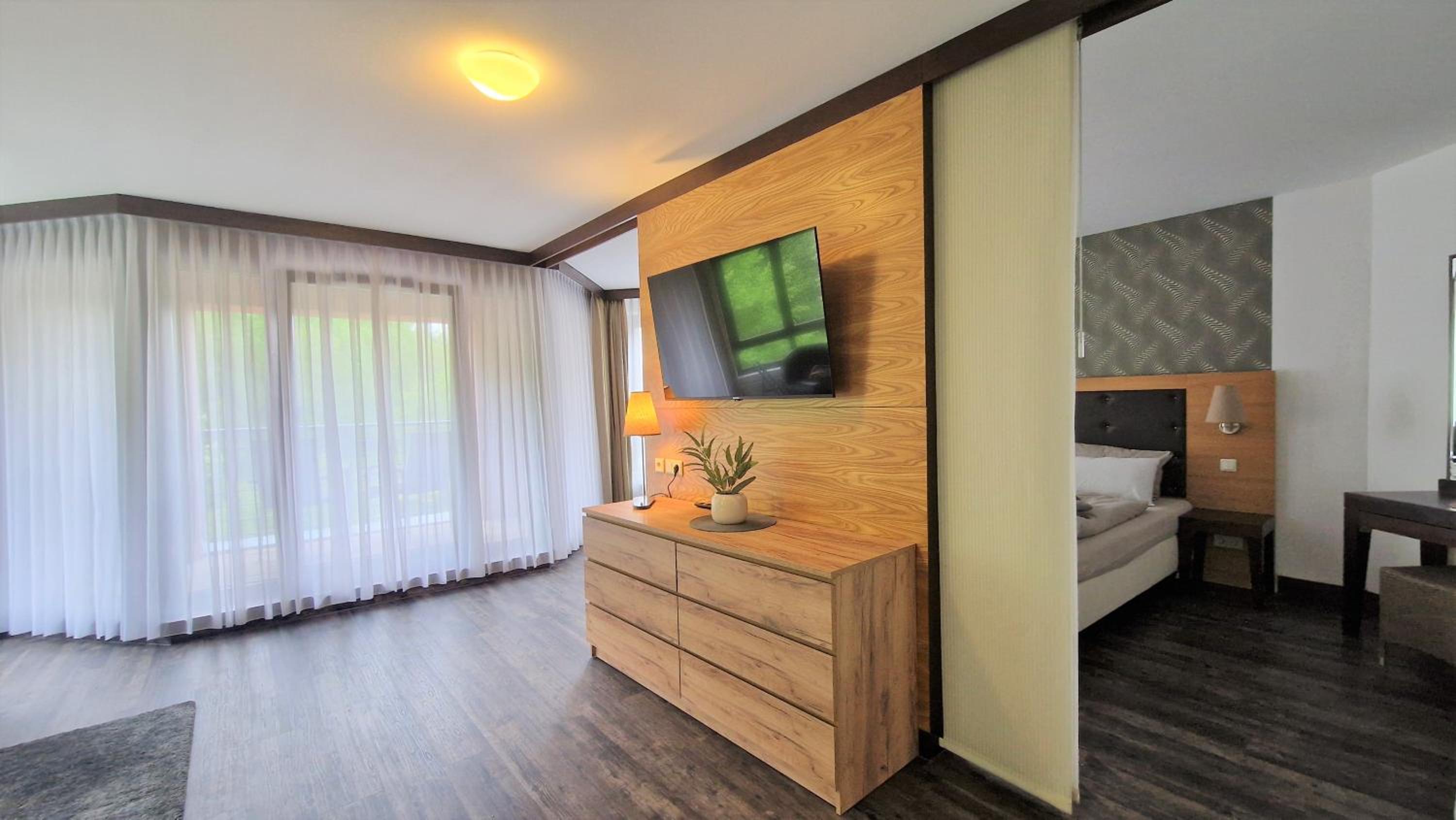 Suite - Photo 9