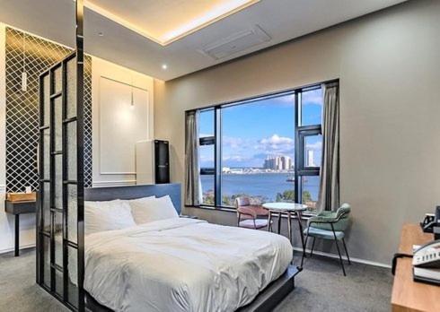 Superior Double Room with Lake View photo 1