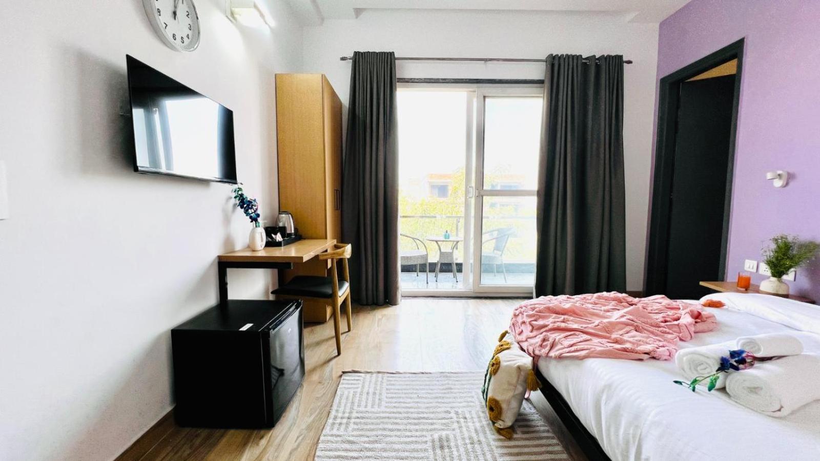 Superior King Room