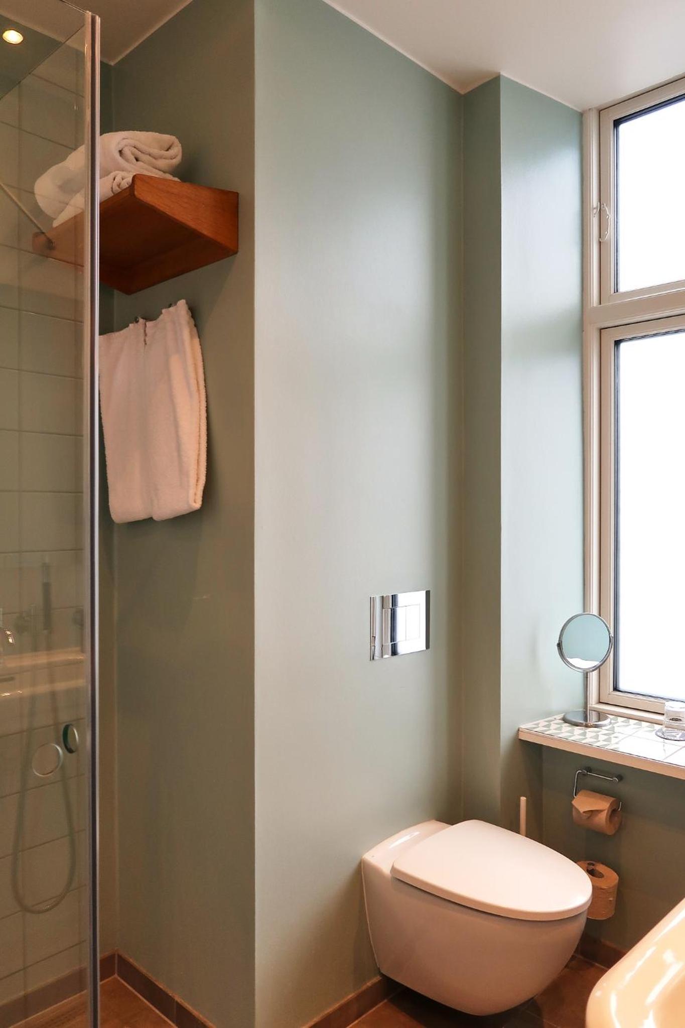 Deluxe Double Room - Photo 17