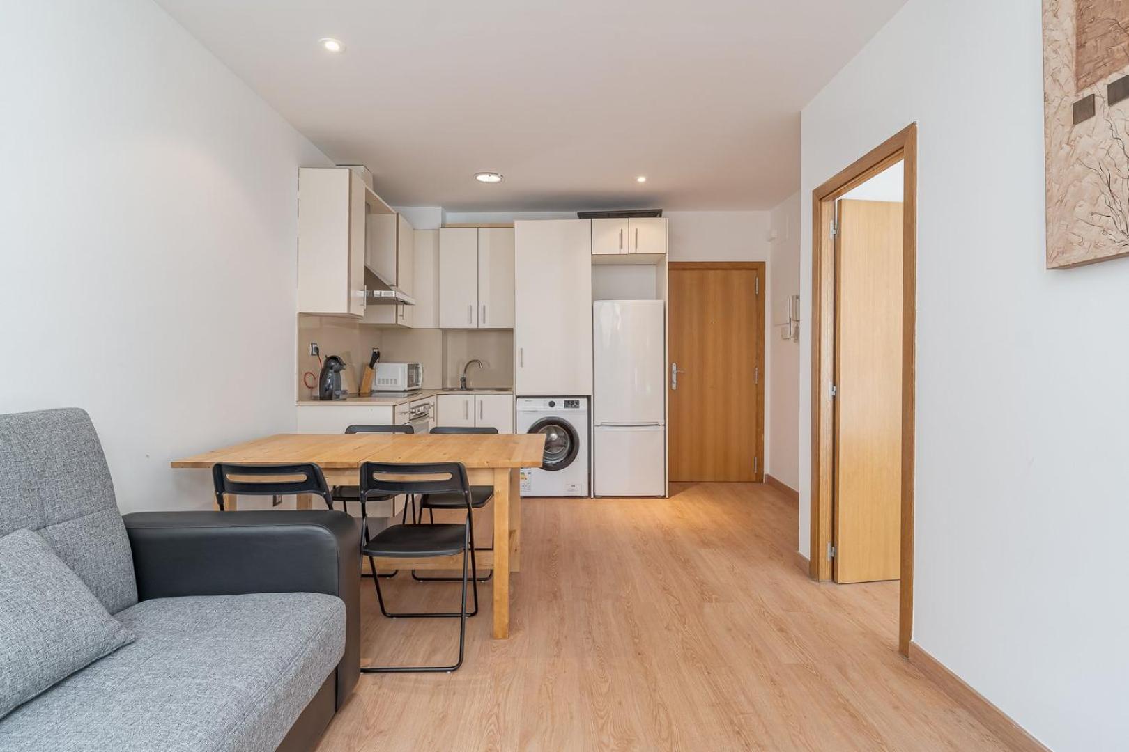 Apartment photo 2