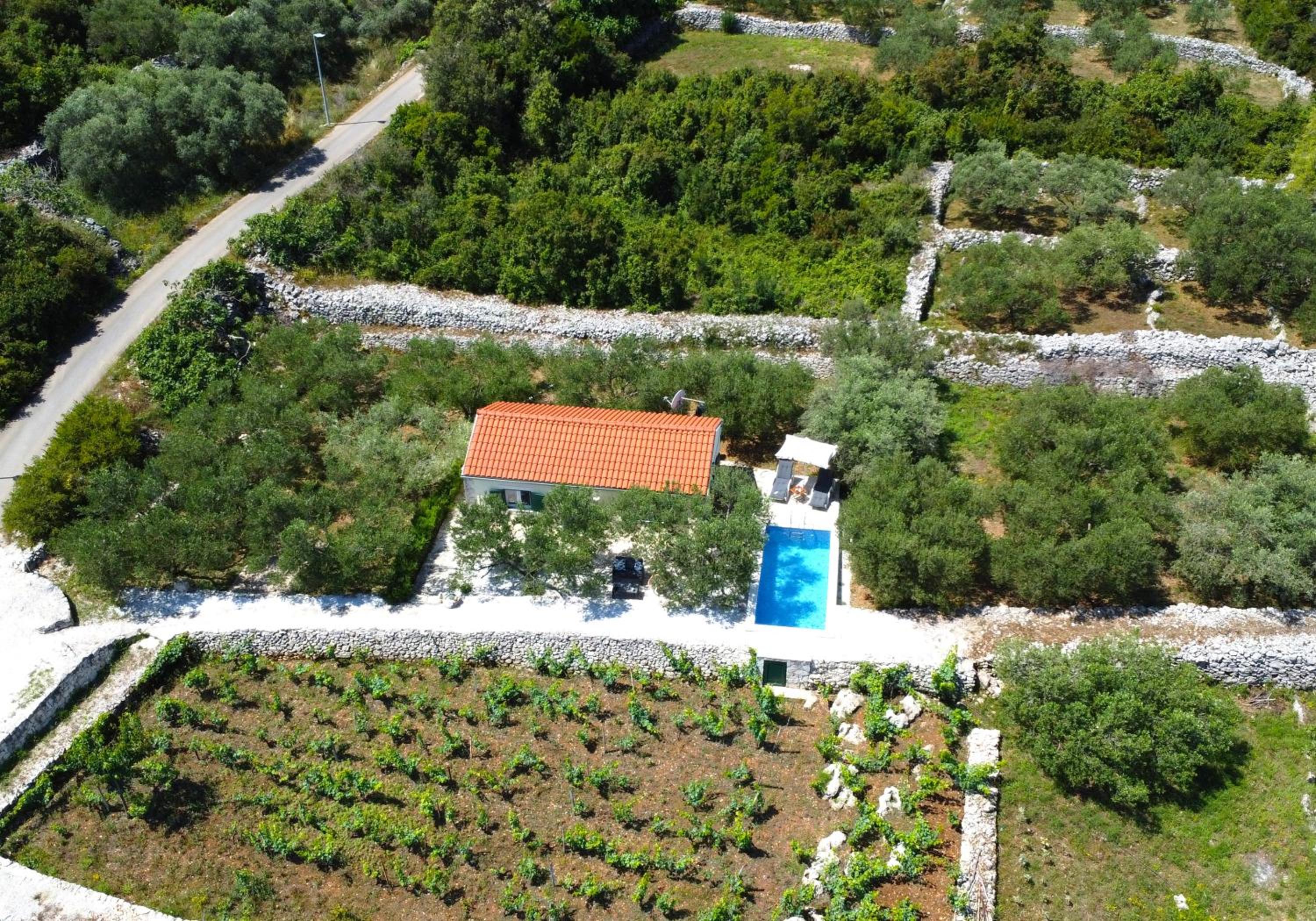 Holiday Home with Swimming Pool photo 2