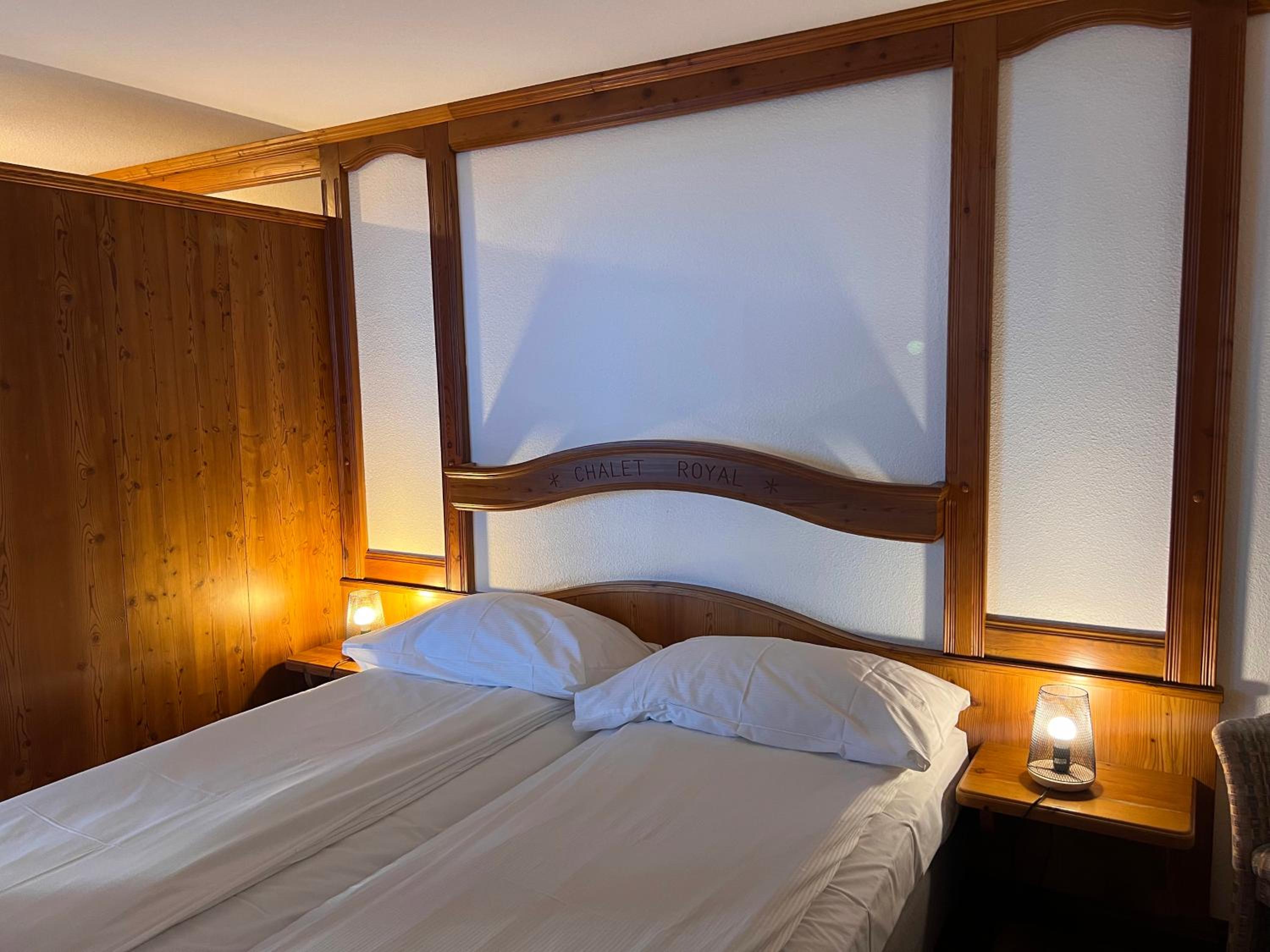 Standard Double Room - Photo 12