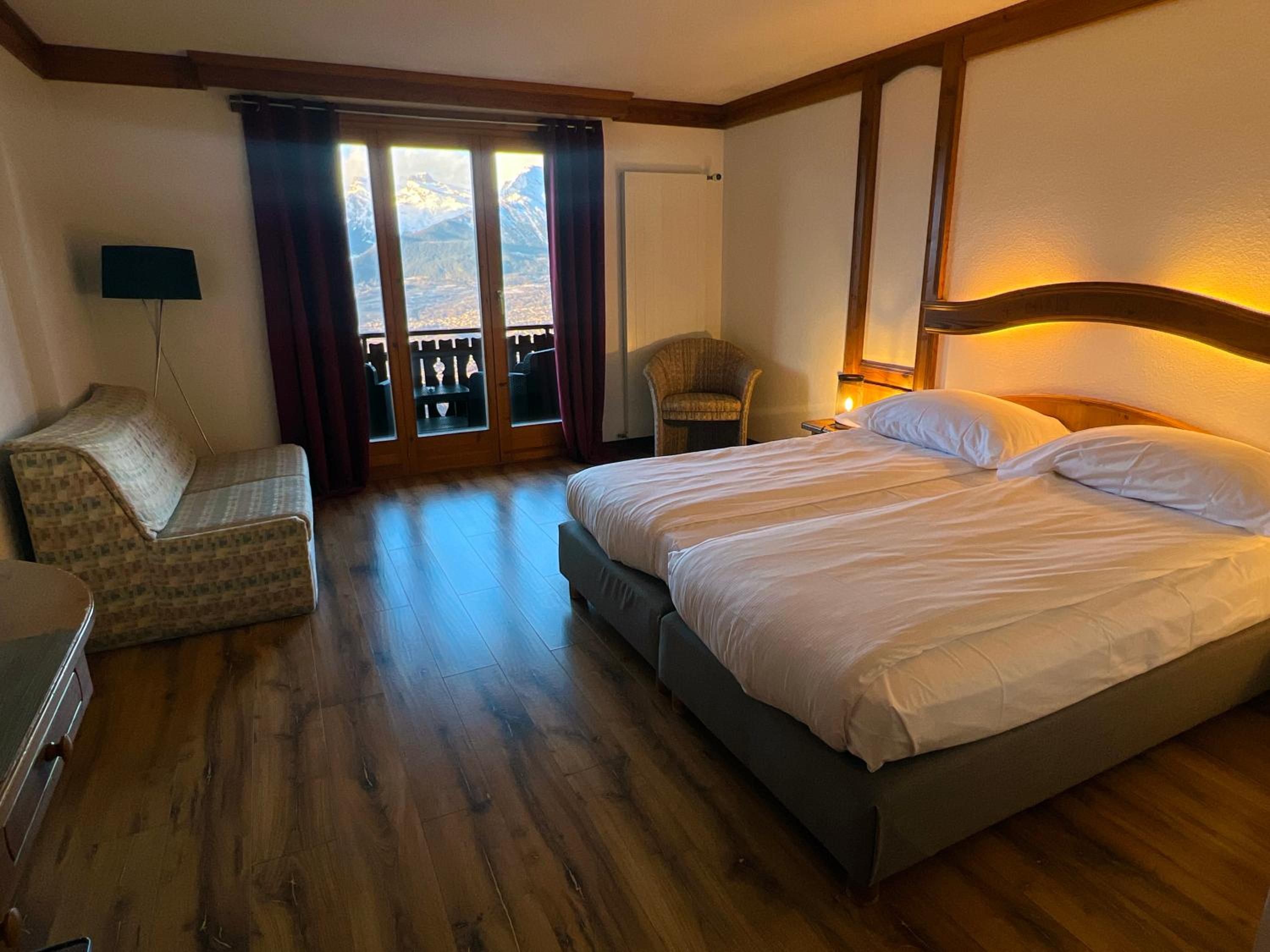 Double Room with Valley View - Photo 7