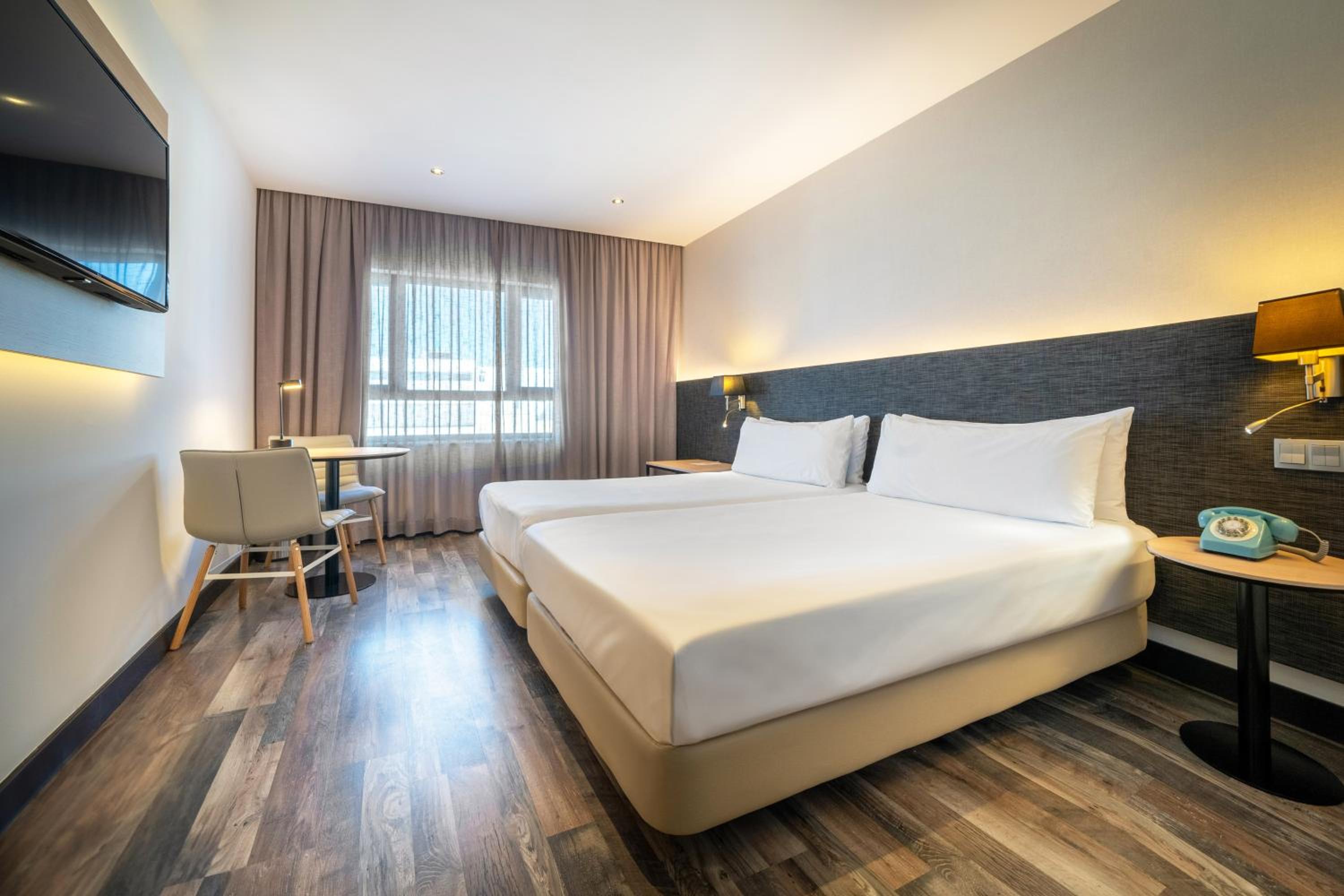 Standard Room - Photo 1