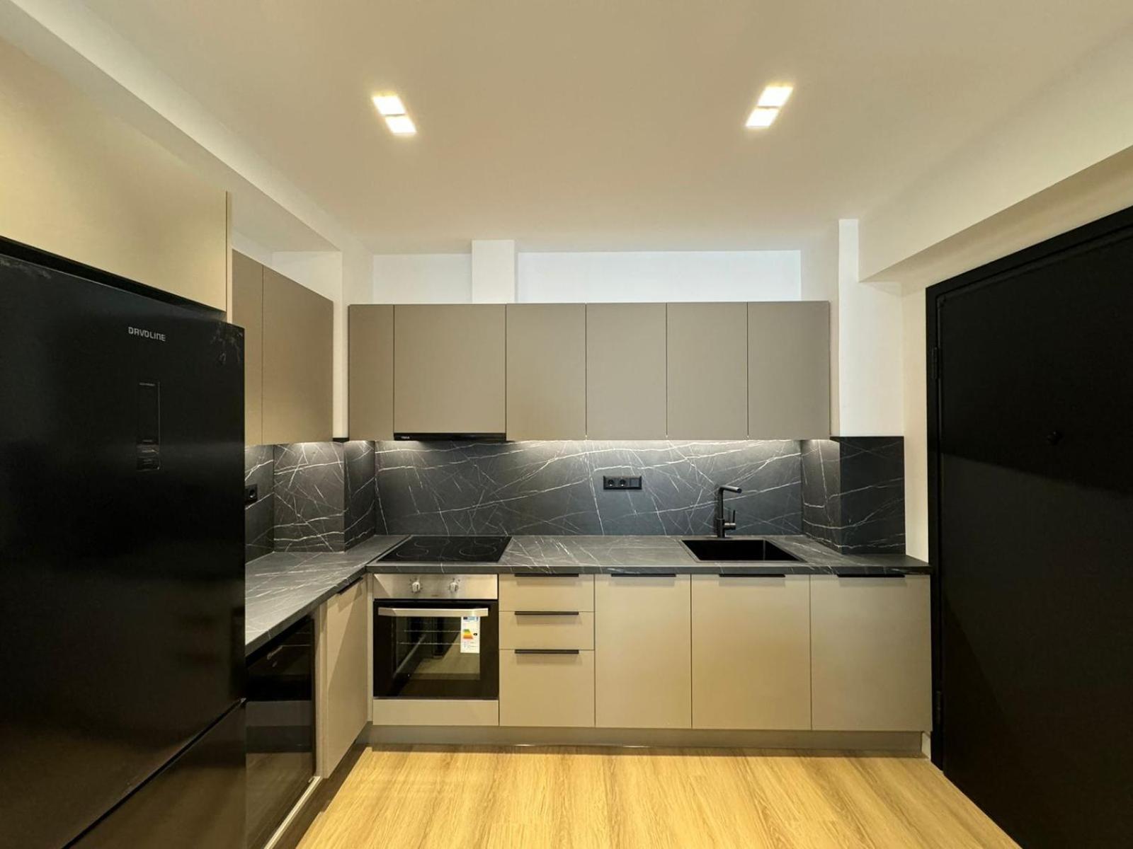Two-Bedroom Apartment with Balcony photo 2