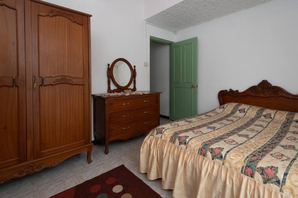 Three-Bedroom Apartment photo 1