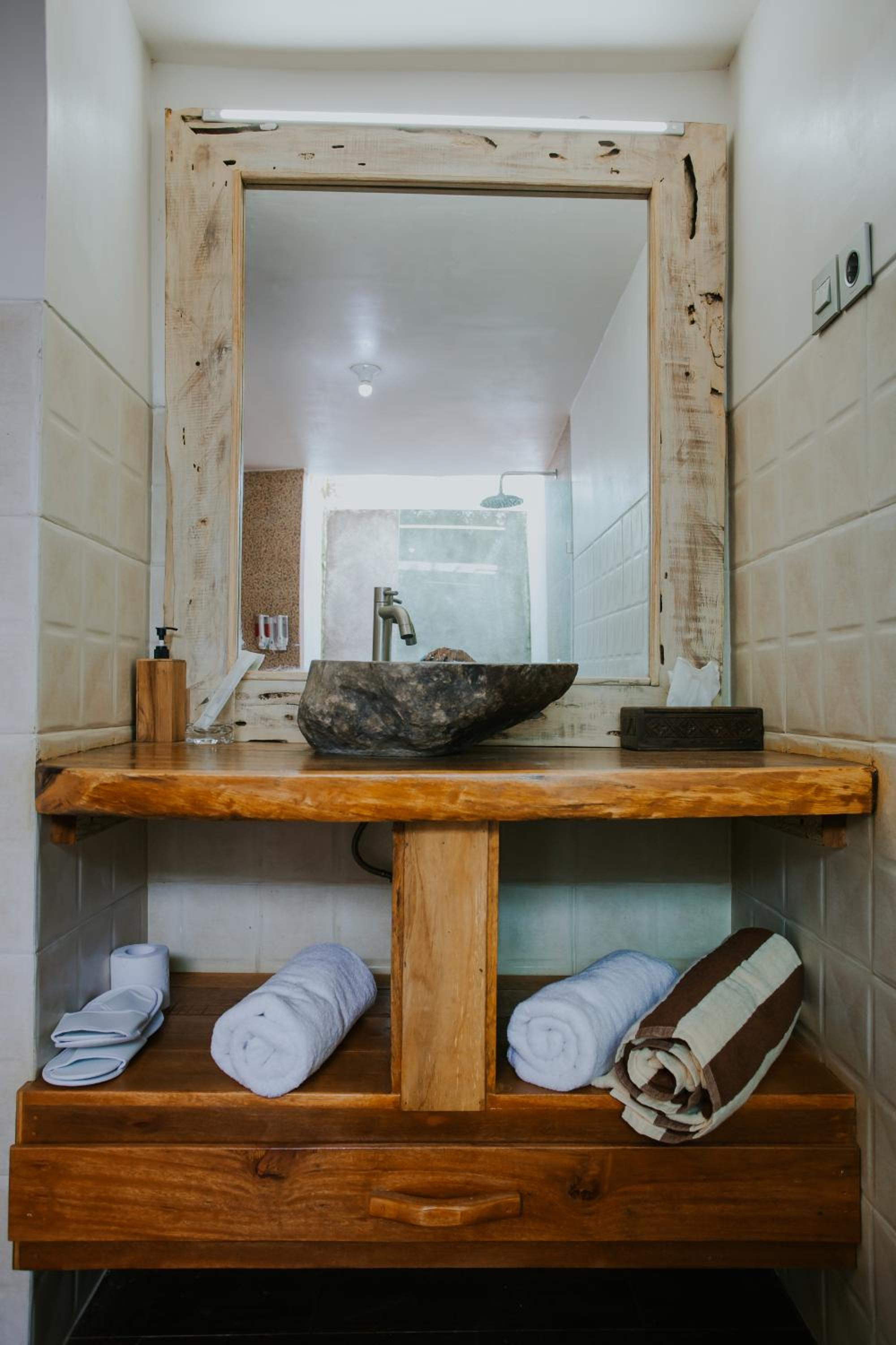 Double Room - Photo 7