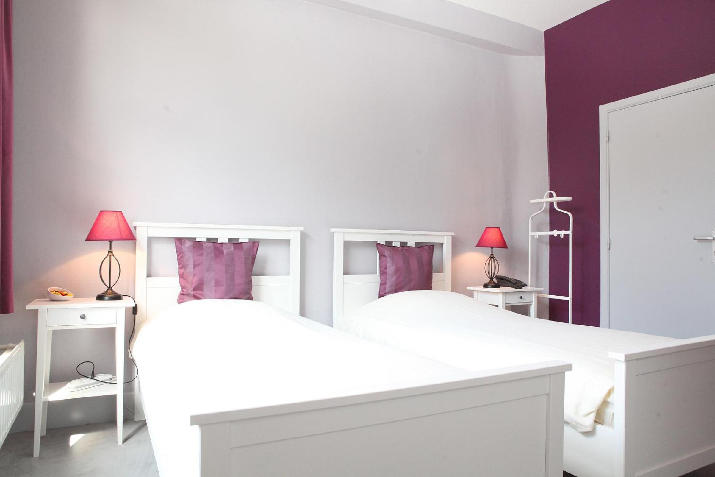 Twin Room - Photo 4