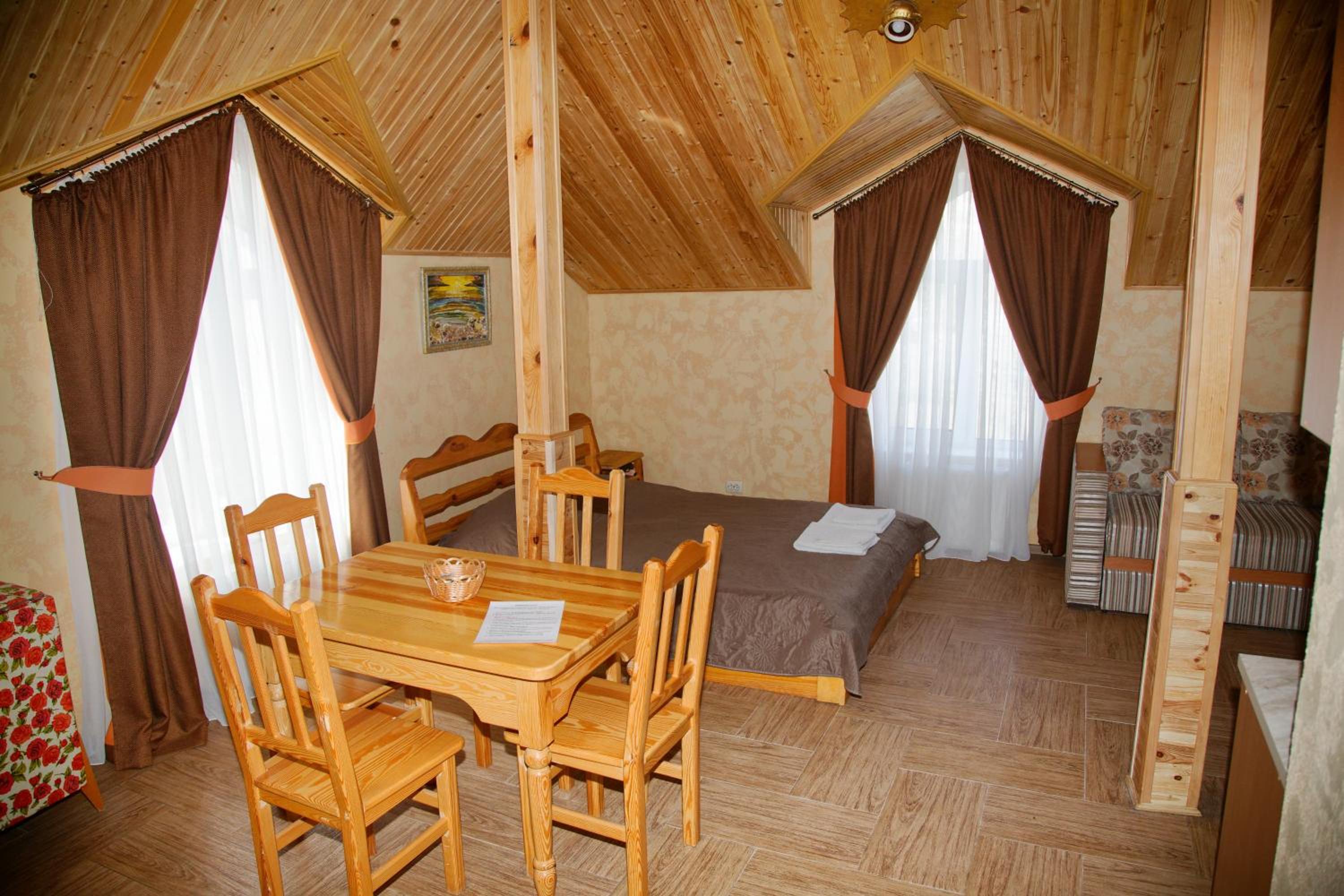 Quadruple Room with Private Bathroom photo 1