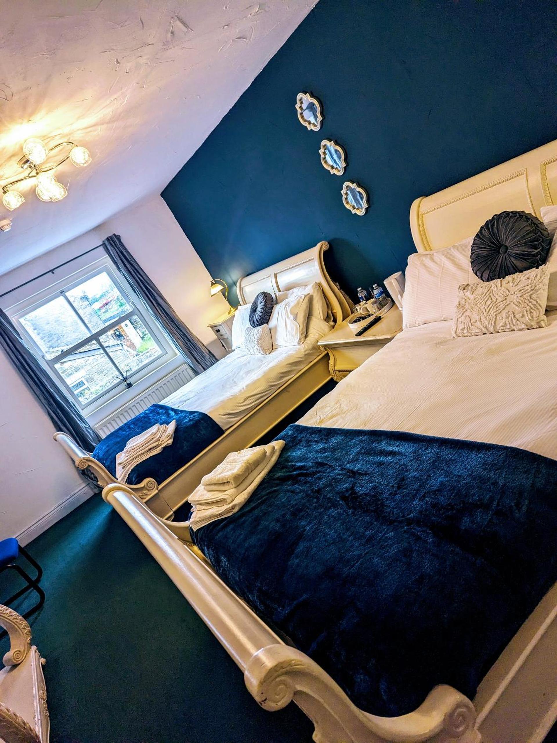 Double Room with Two Double Beds photo 3