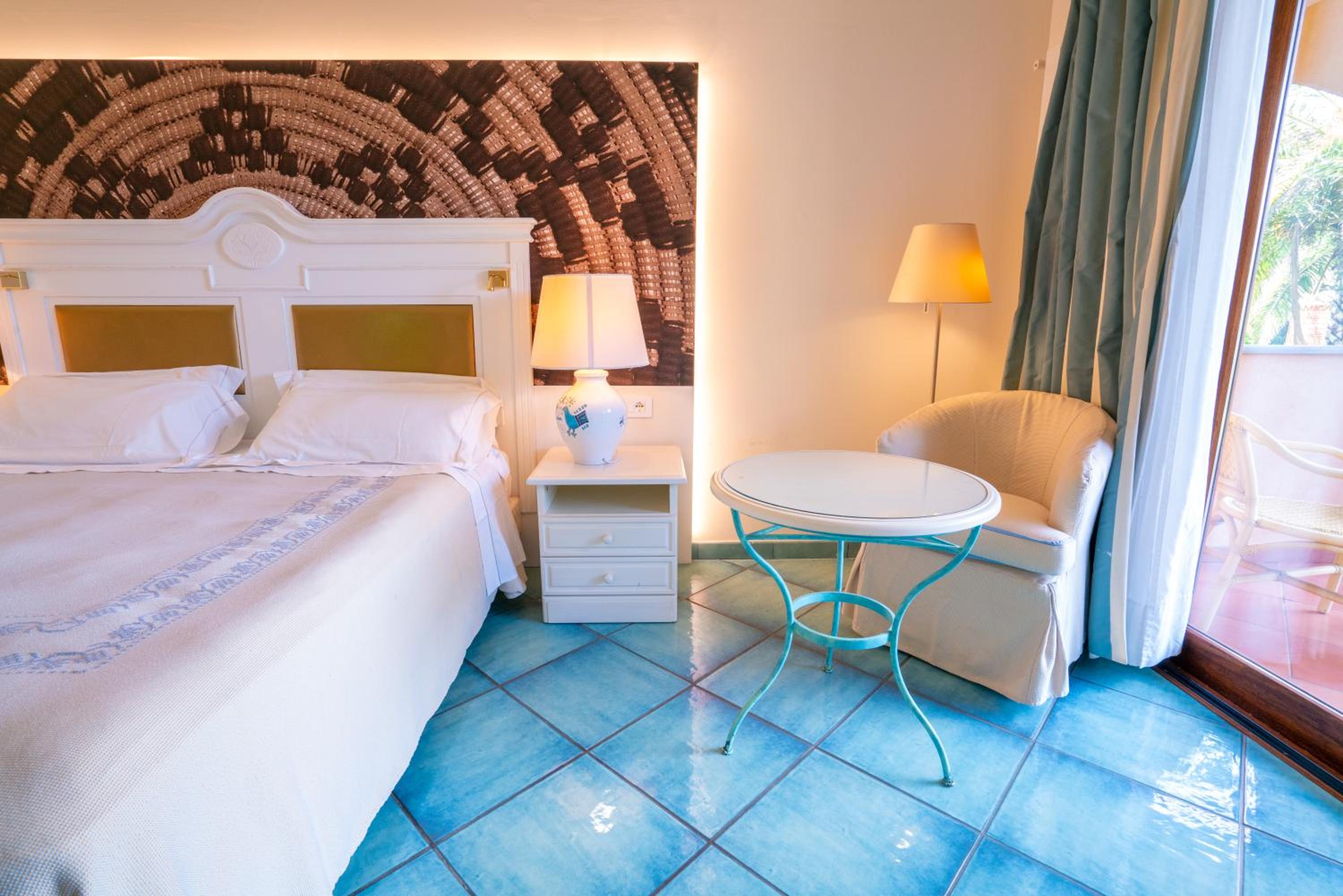 Superior Double or Twin Room - Photo 8