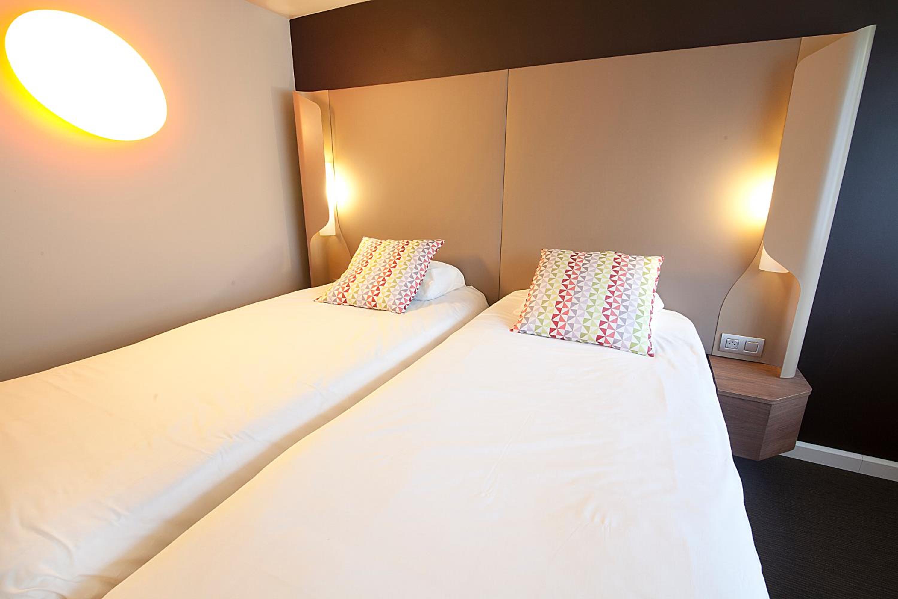Standard Twin Room photo 3