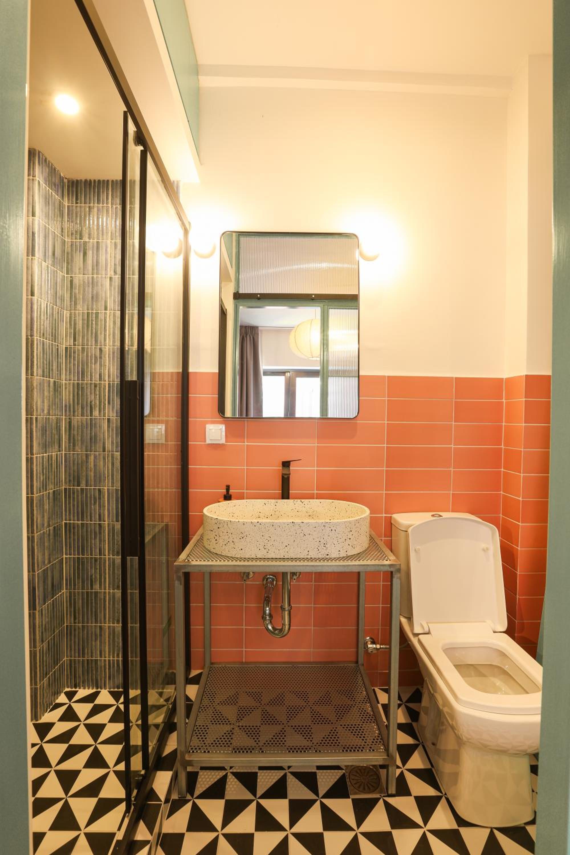  Cozy Double Room with Window and Street view photo 2
