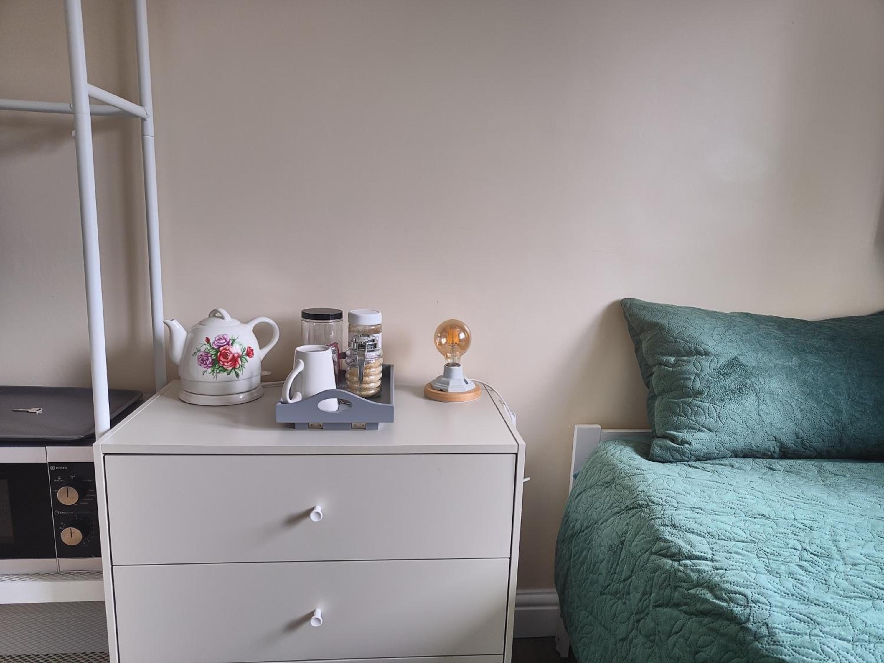 Single Room with Bathroom photo 3