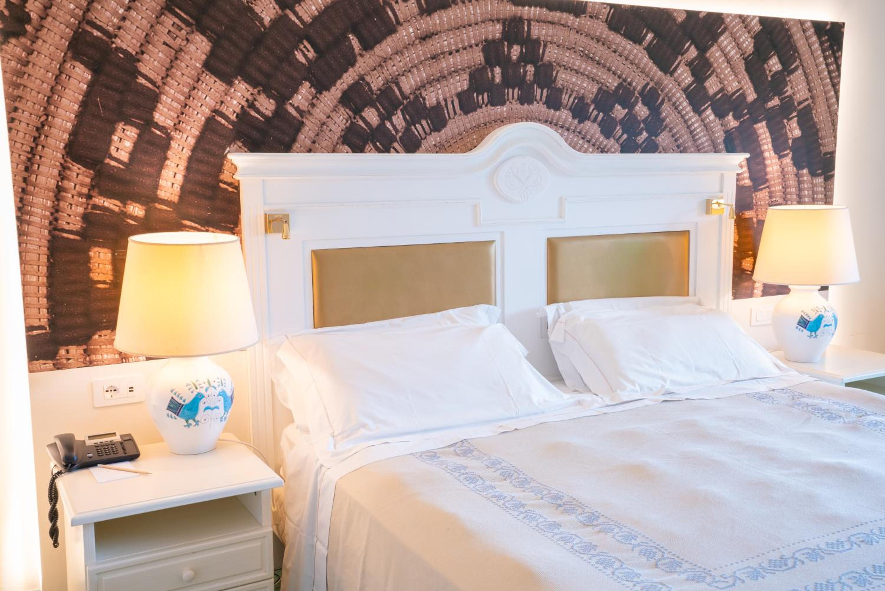 Superior Double or Twin Room - Photo 7