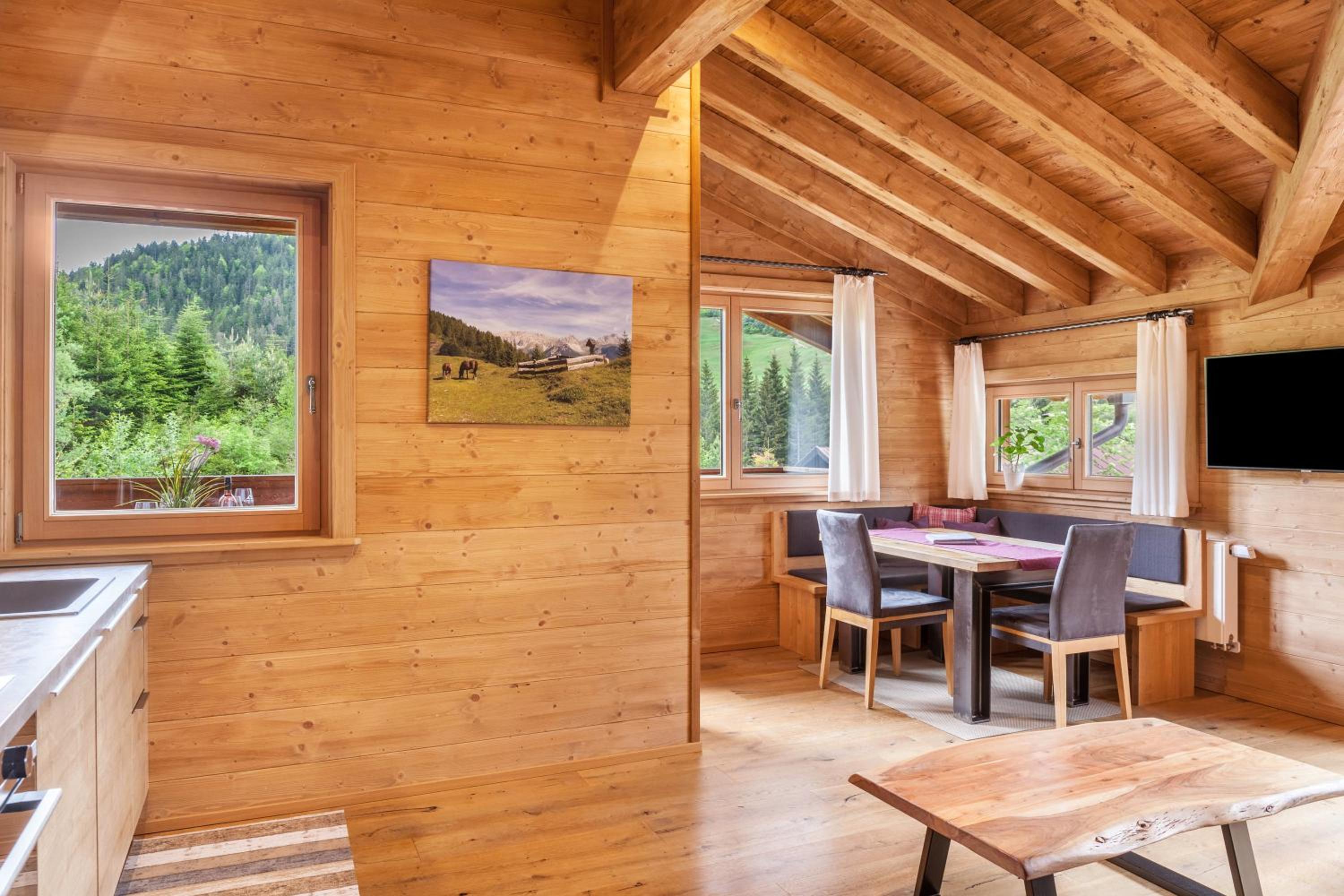 Two-Bedroom Deluxe Apartment with Garden View photo 2