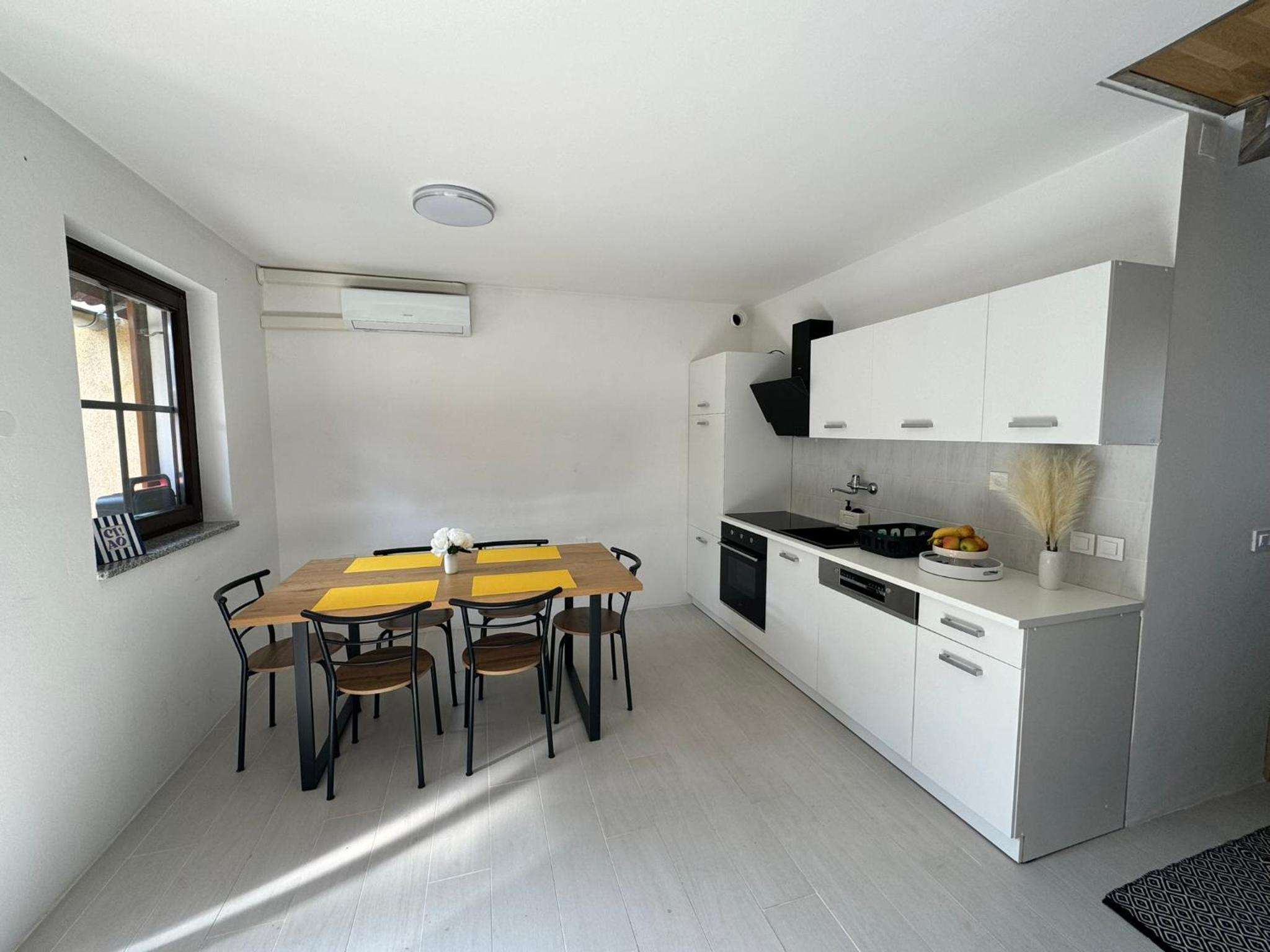 Three-Bedroom House - Photo 3