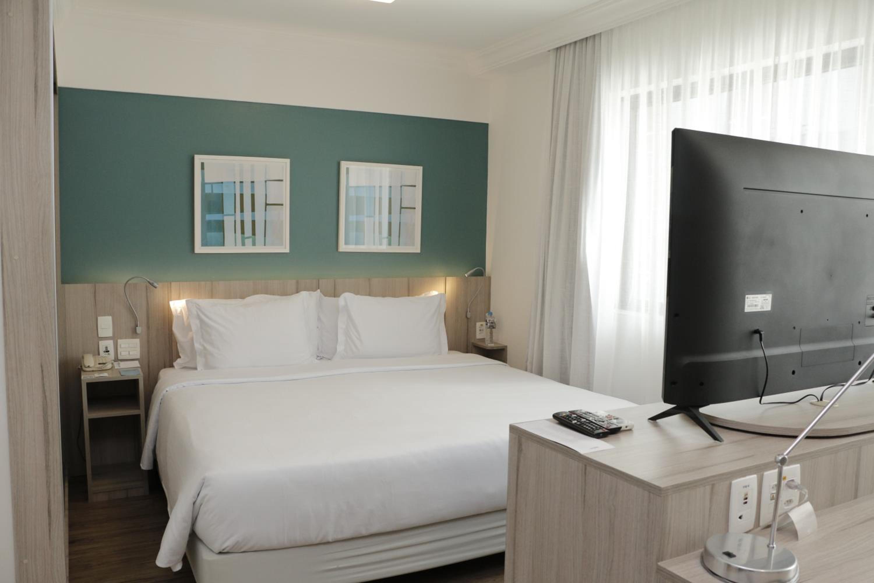Superior Suite - Photo 2