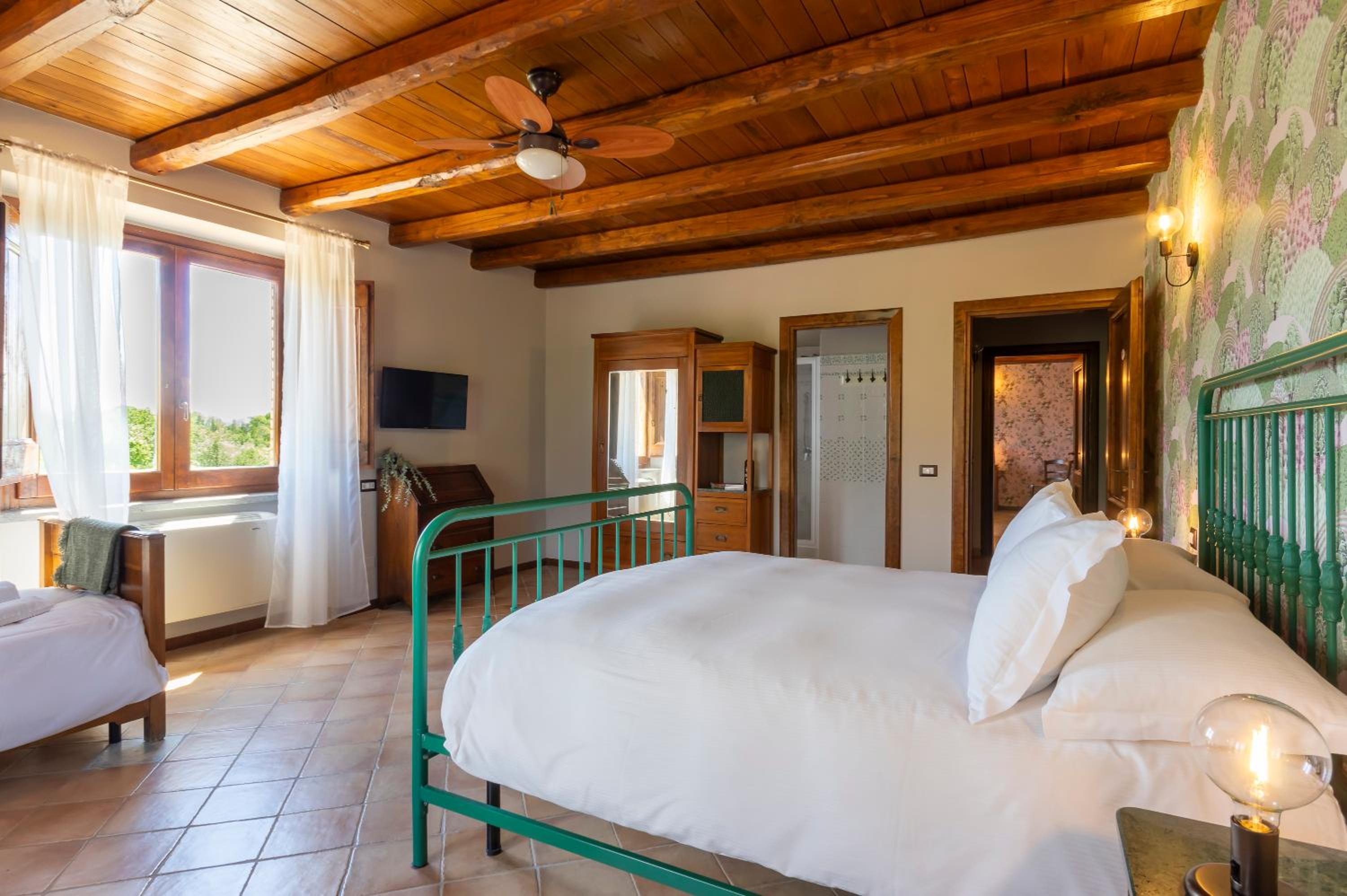 Deluxe Triple Room - Photo 7