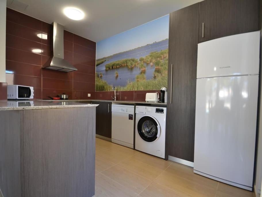 Three-Bedroom House photo 2