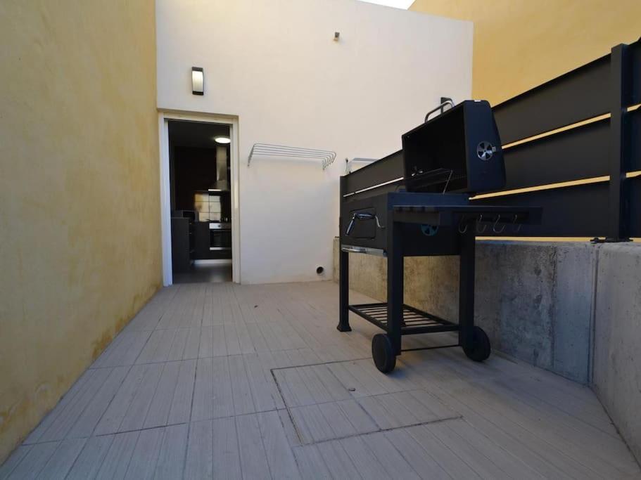 Three-Bedroom House photo 3