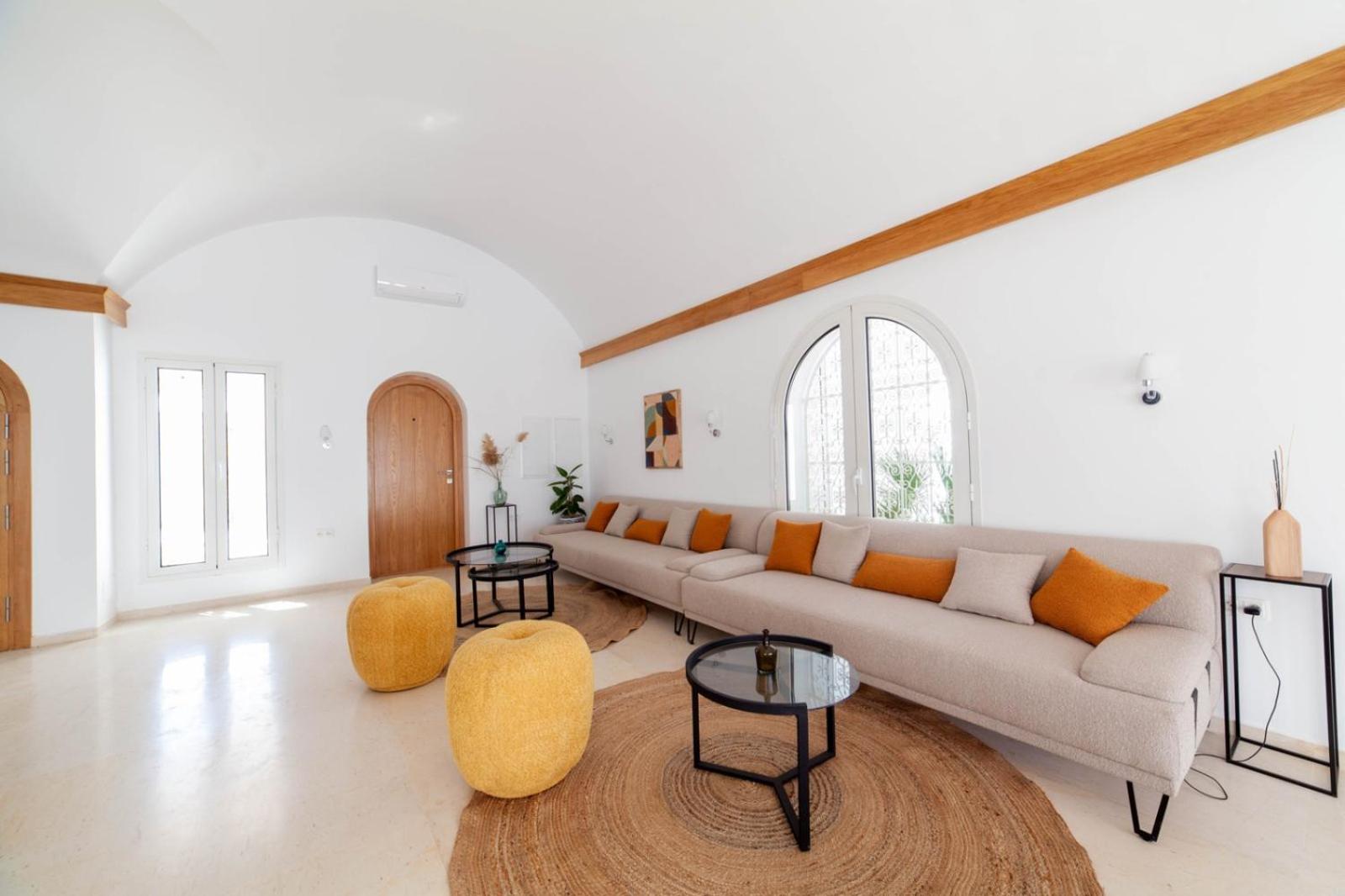 Villa photo 1