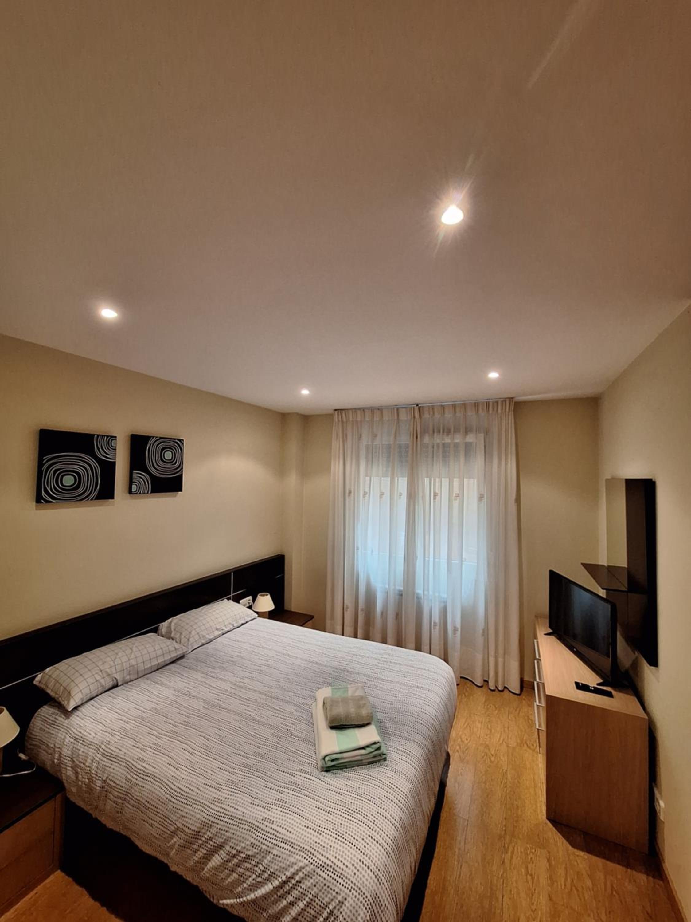 One-Bedroom Apartment photo 2