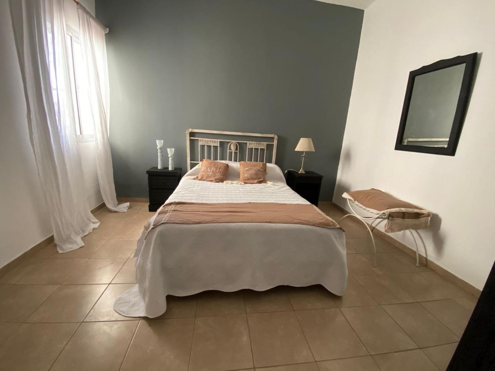 One-Bedroom Apartment With Pool View photo 2